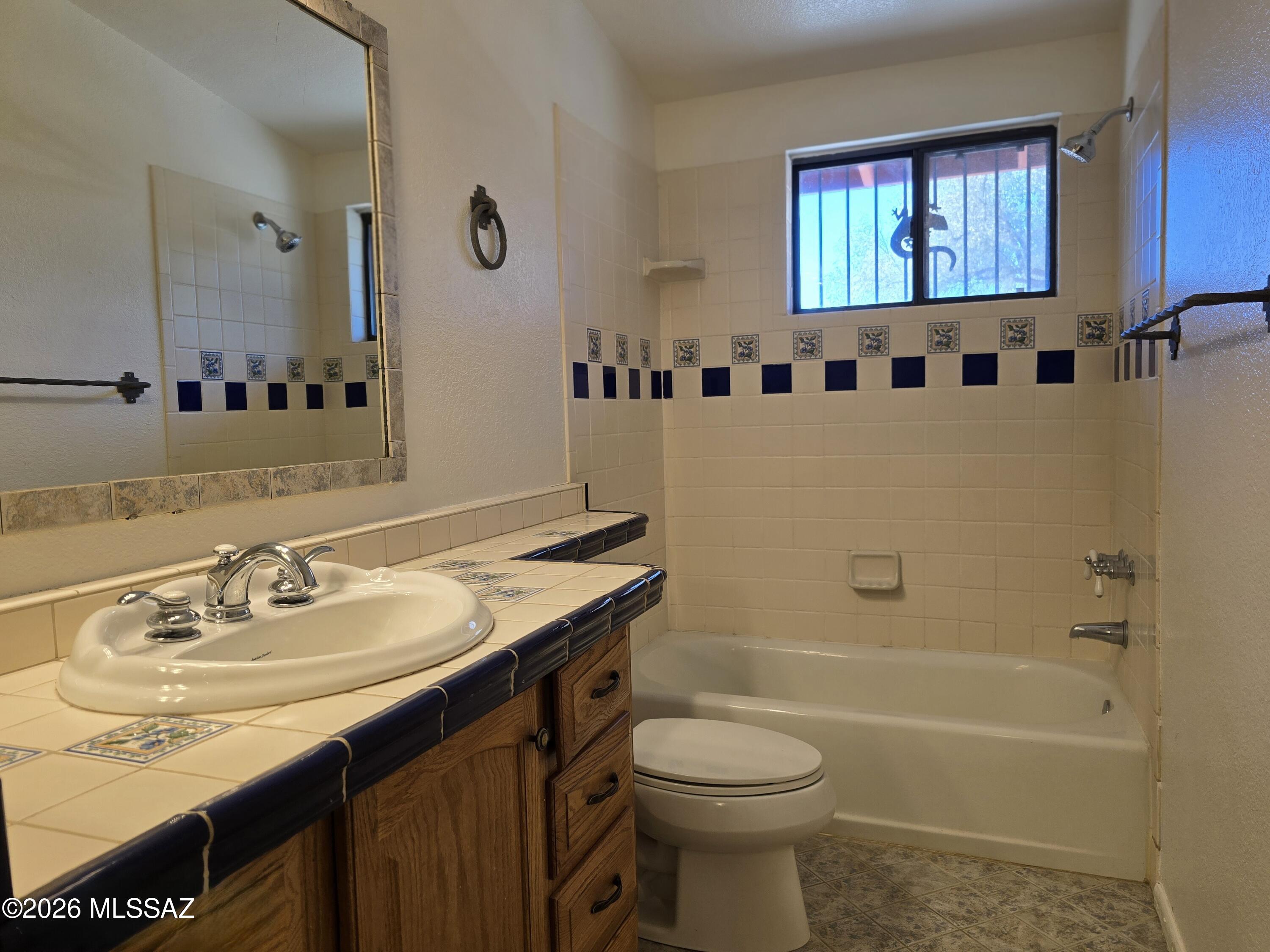 Casas Adobes Park (541-643) - Residential Lease