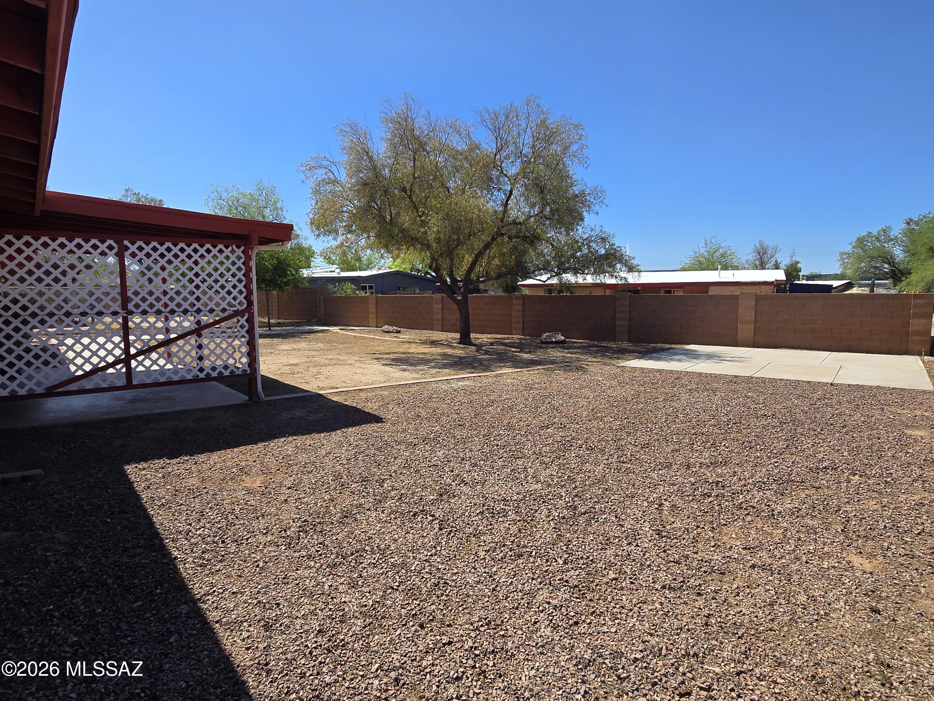 Casas Adobes Park (541-643) - Residential Lease