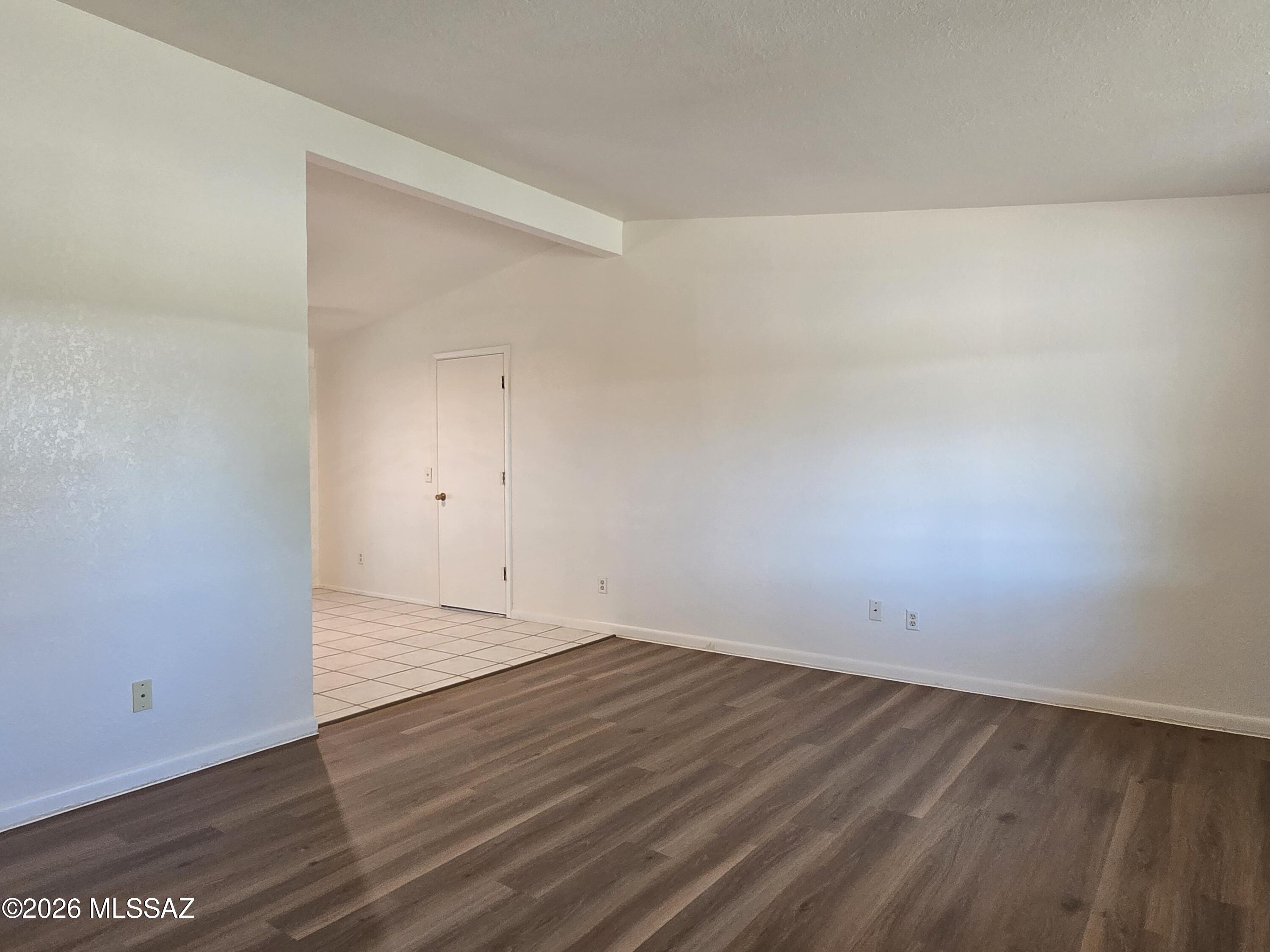 Casas Adobes Park (541-643) - Residential Lease