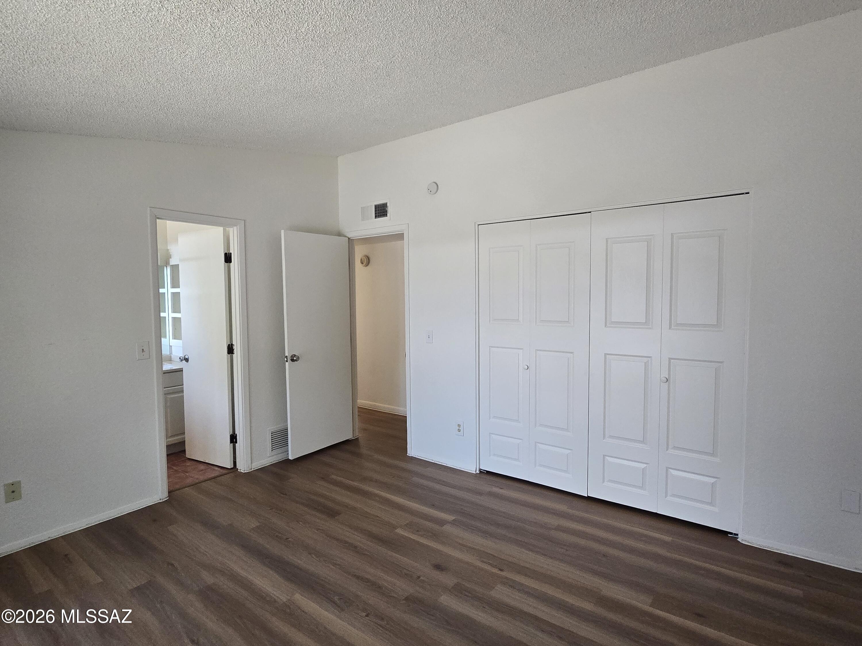 Casas Adobes Park (541-643) - Residential Lease