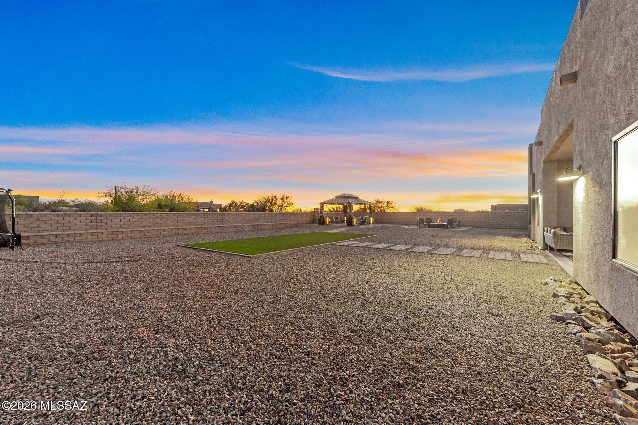 Coyote Creek (1-395) - Residential