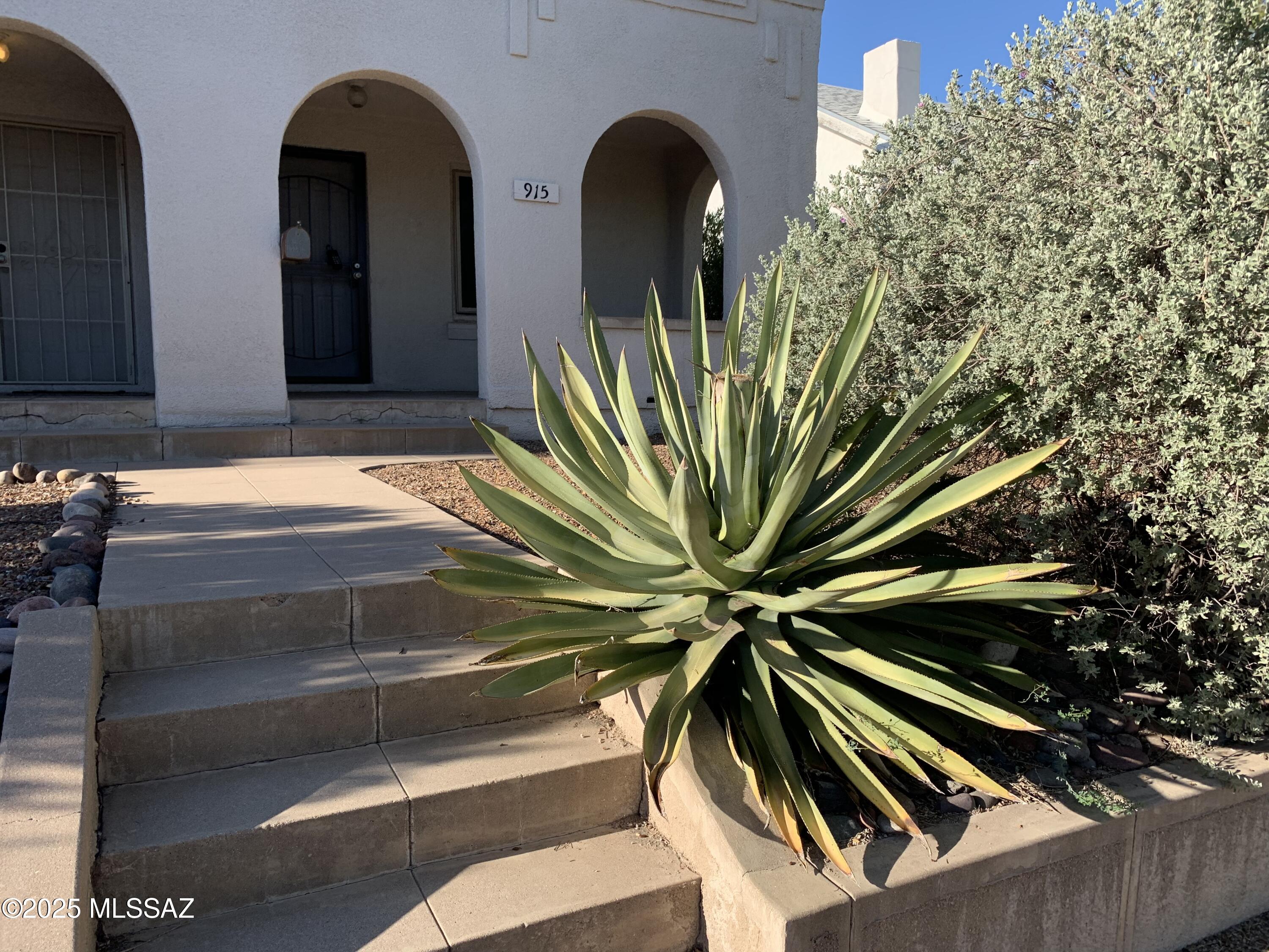 Buells Lots 7 & 8 Blk 20 - Residential Lease