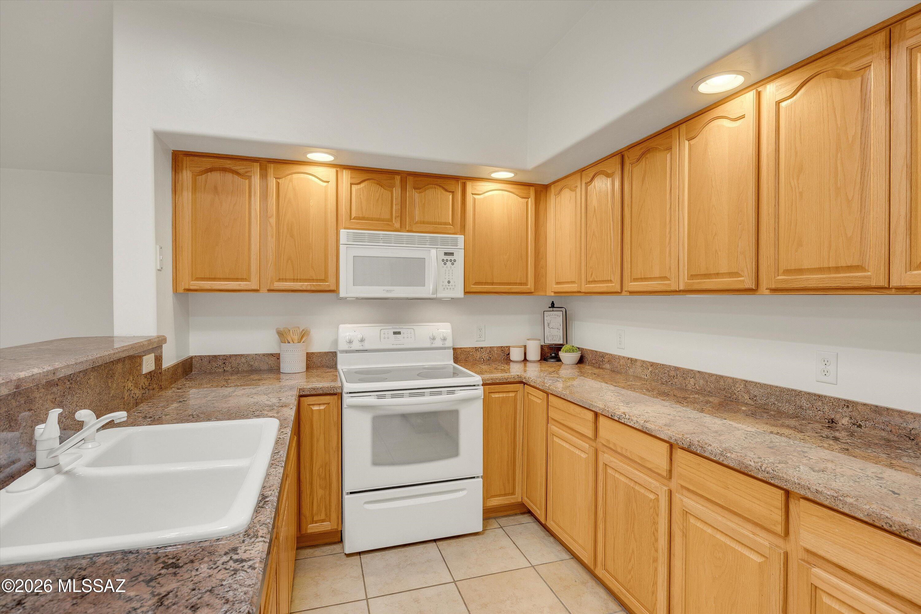 La Esperanza Town Homes (1-26) - Residential