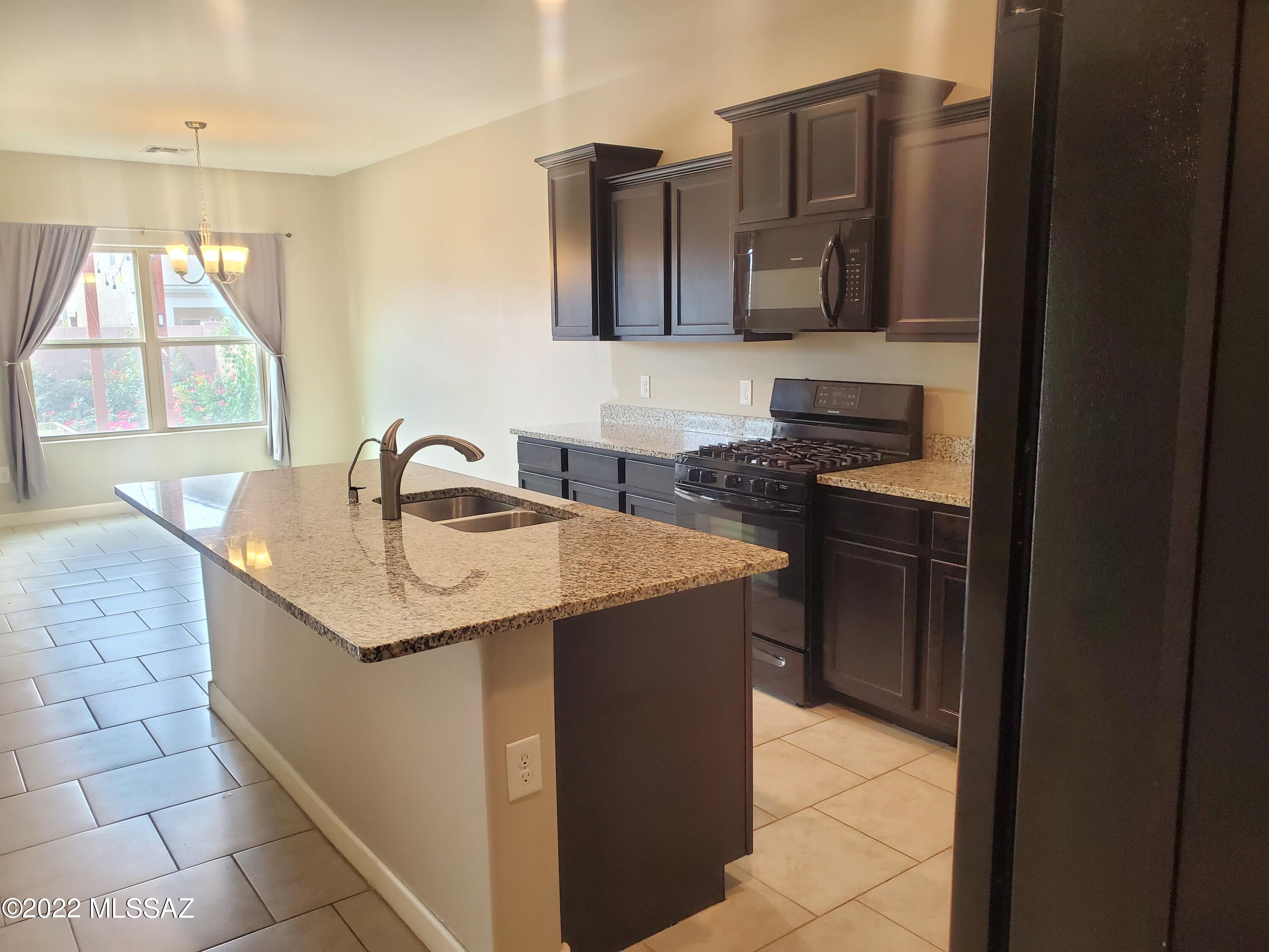 Vista Del Lago Norte SQ20140780198 - Residential