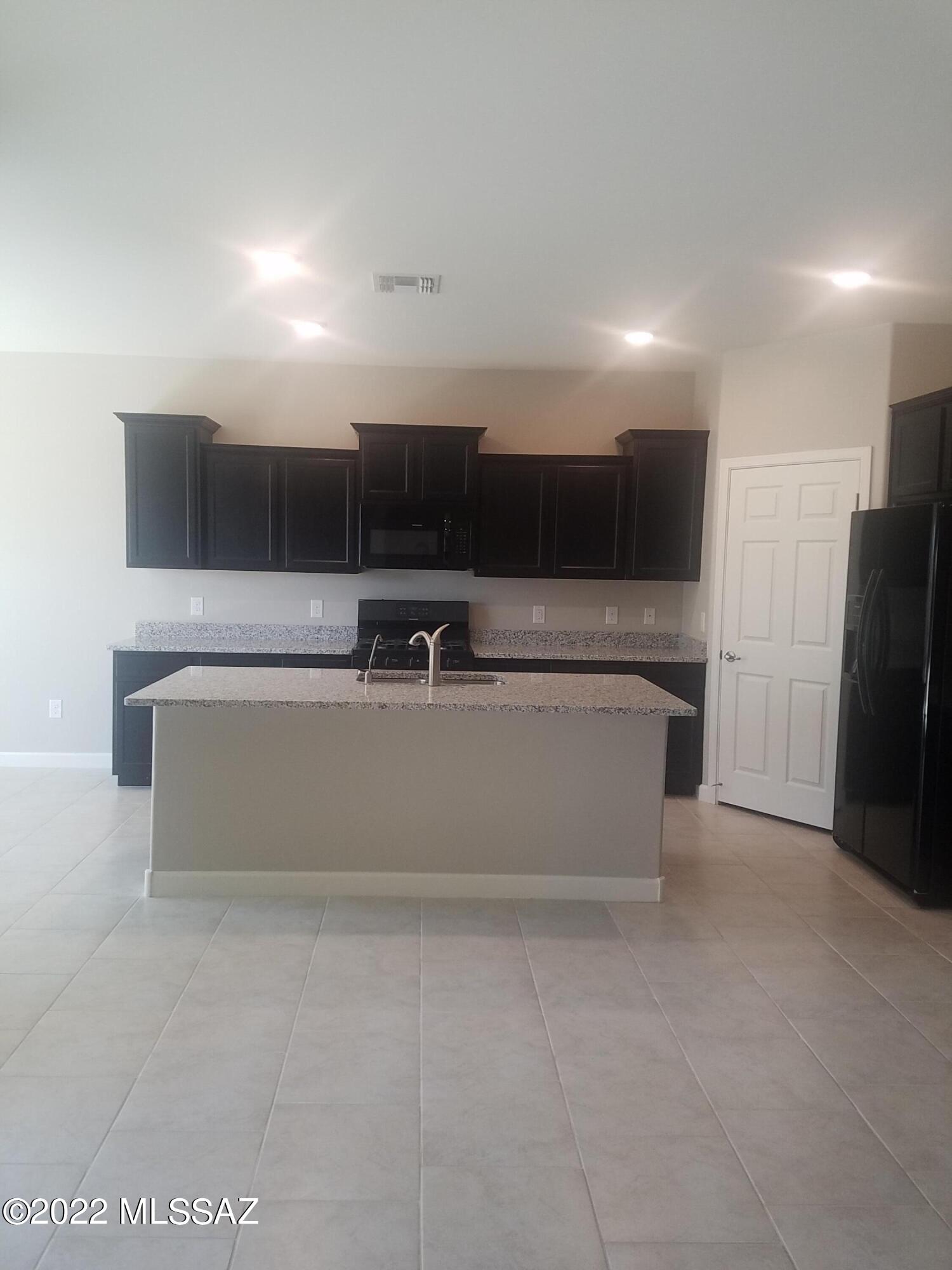 Vista Del Lago Norte SQ20140780198 - Residential