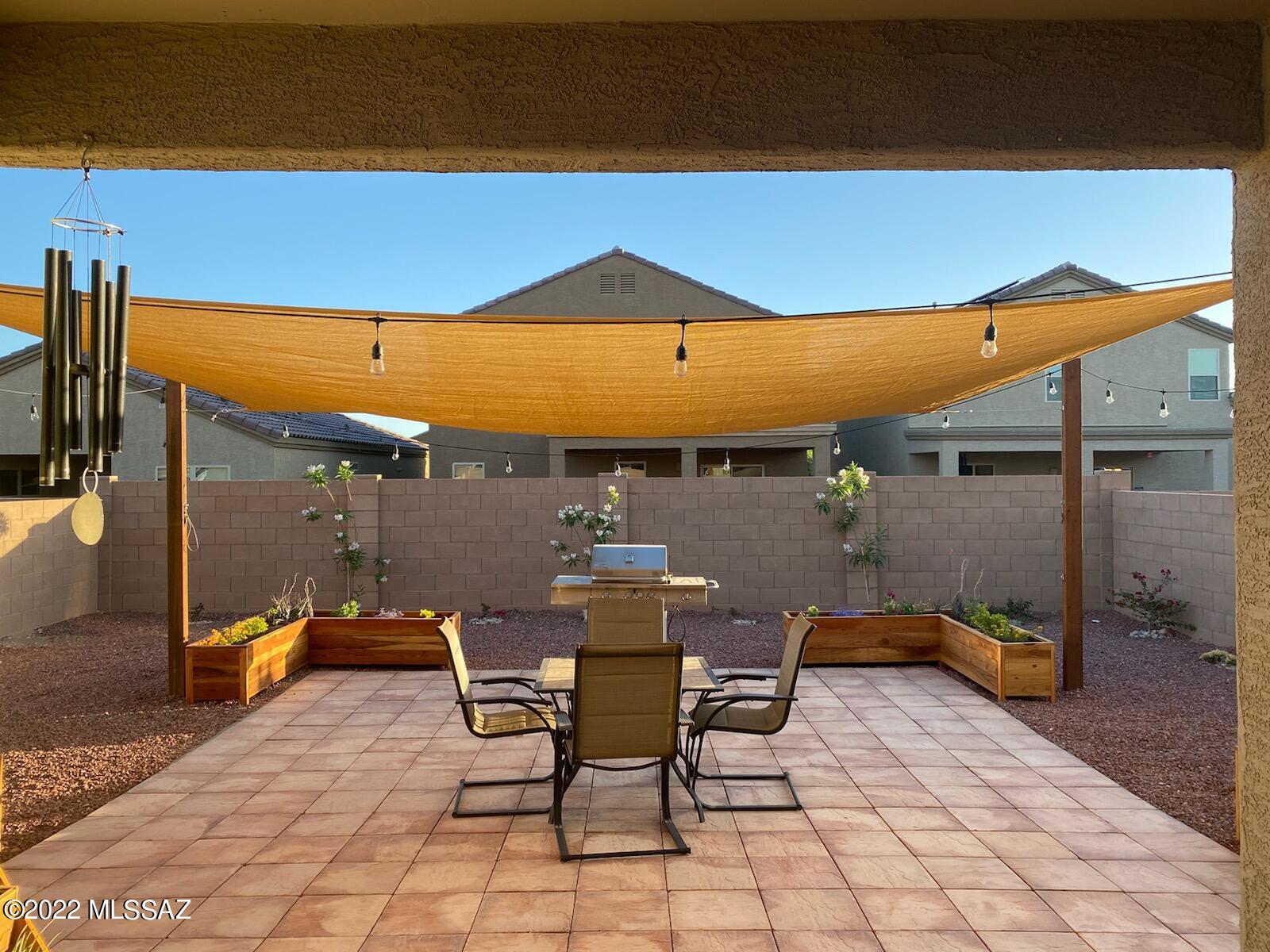 Vista Del Lago Norte SQ20140780198 - Residential