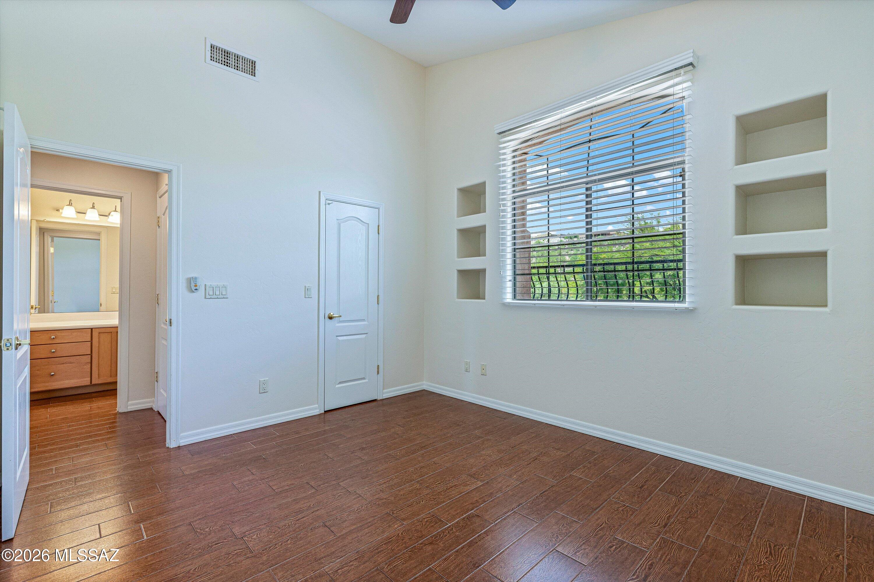 Sabino Mountain (1-290) - Residential
