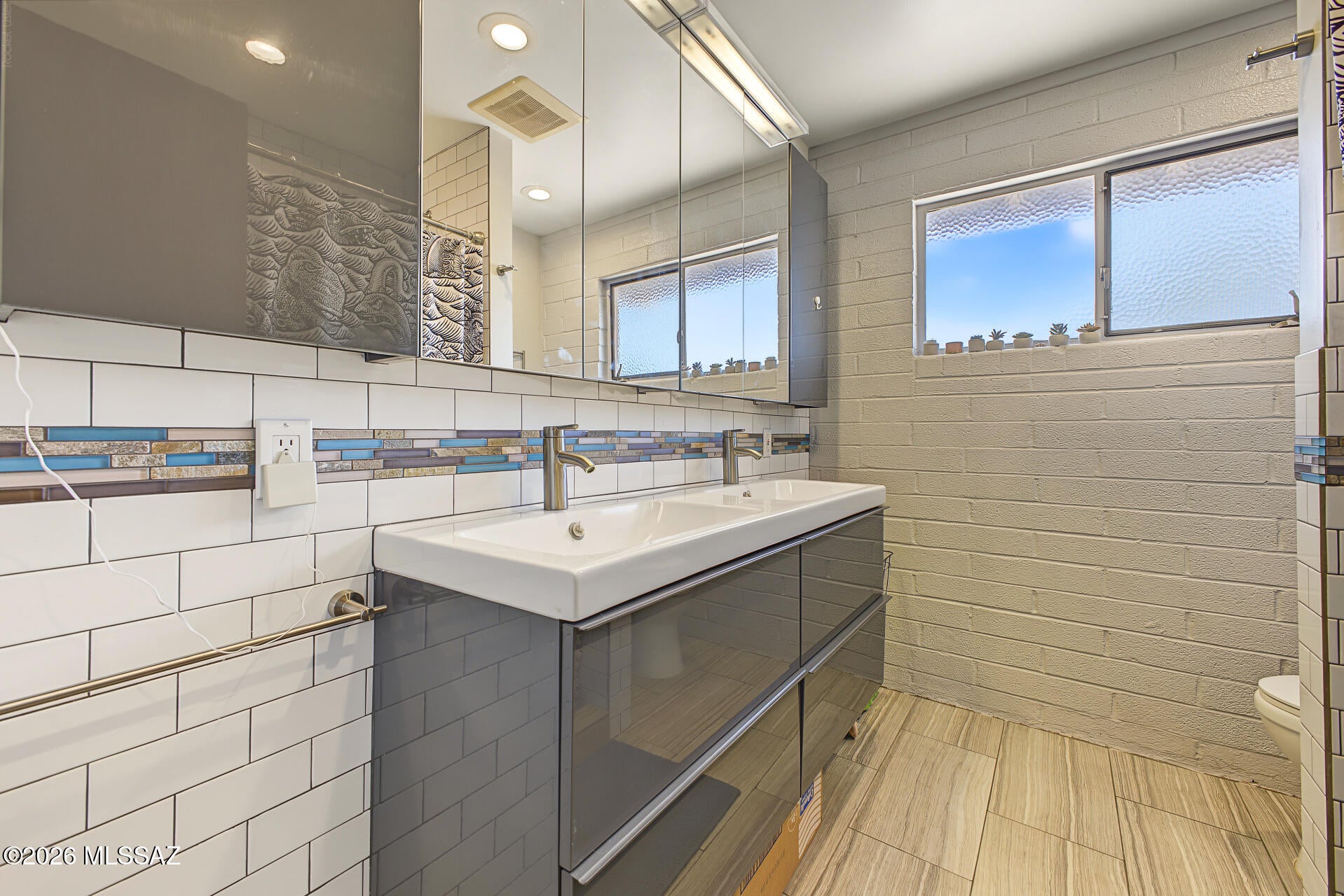 El Coronado Condos - Residential