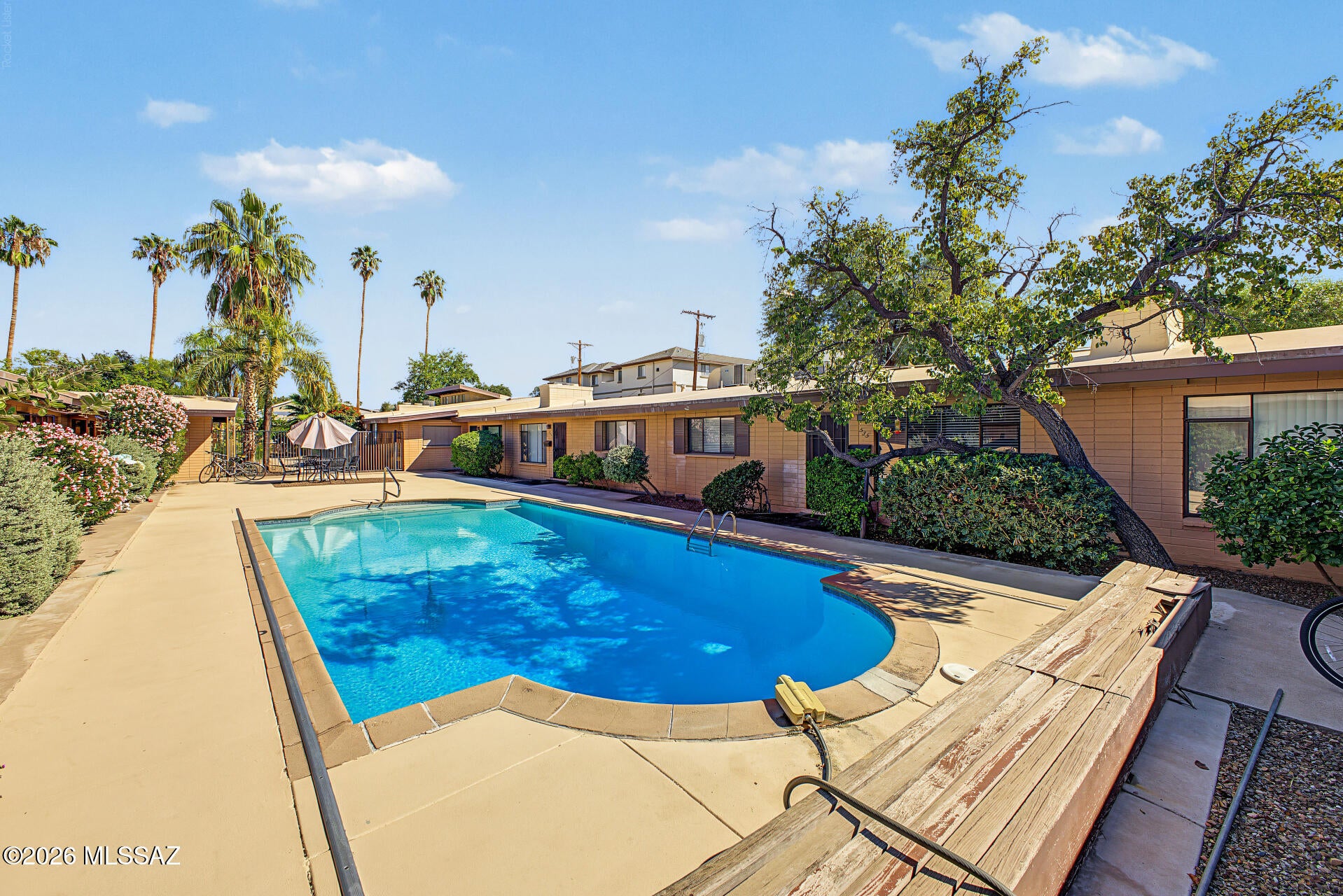 El Coronado Condos - Residential