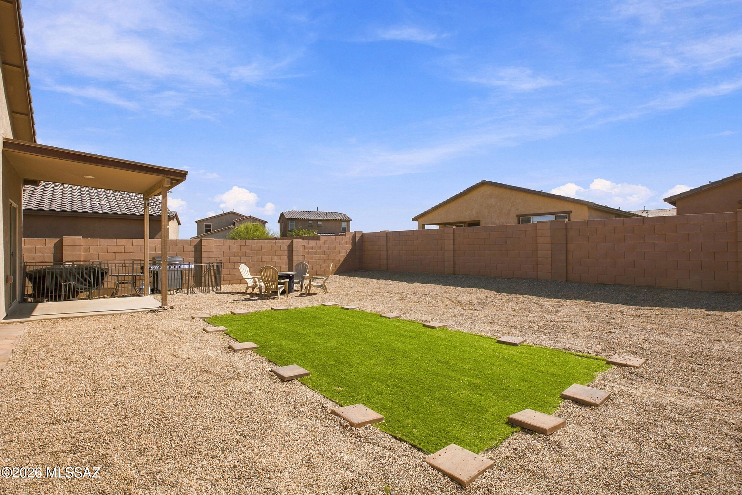Entrada Del Pueblo - Residential