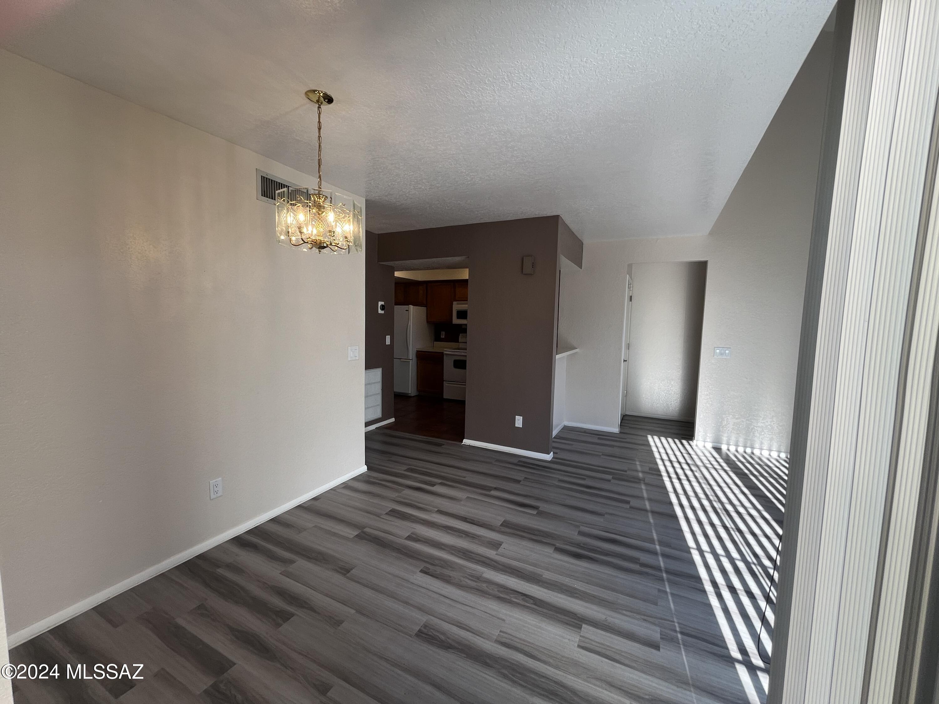 River Grove Condos. - Residential Lease
