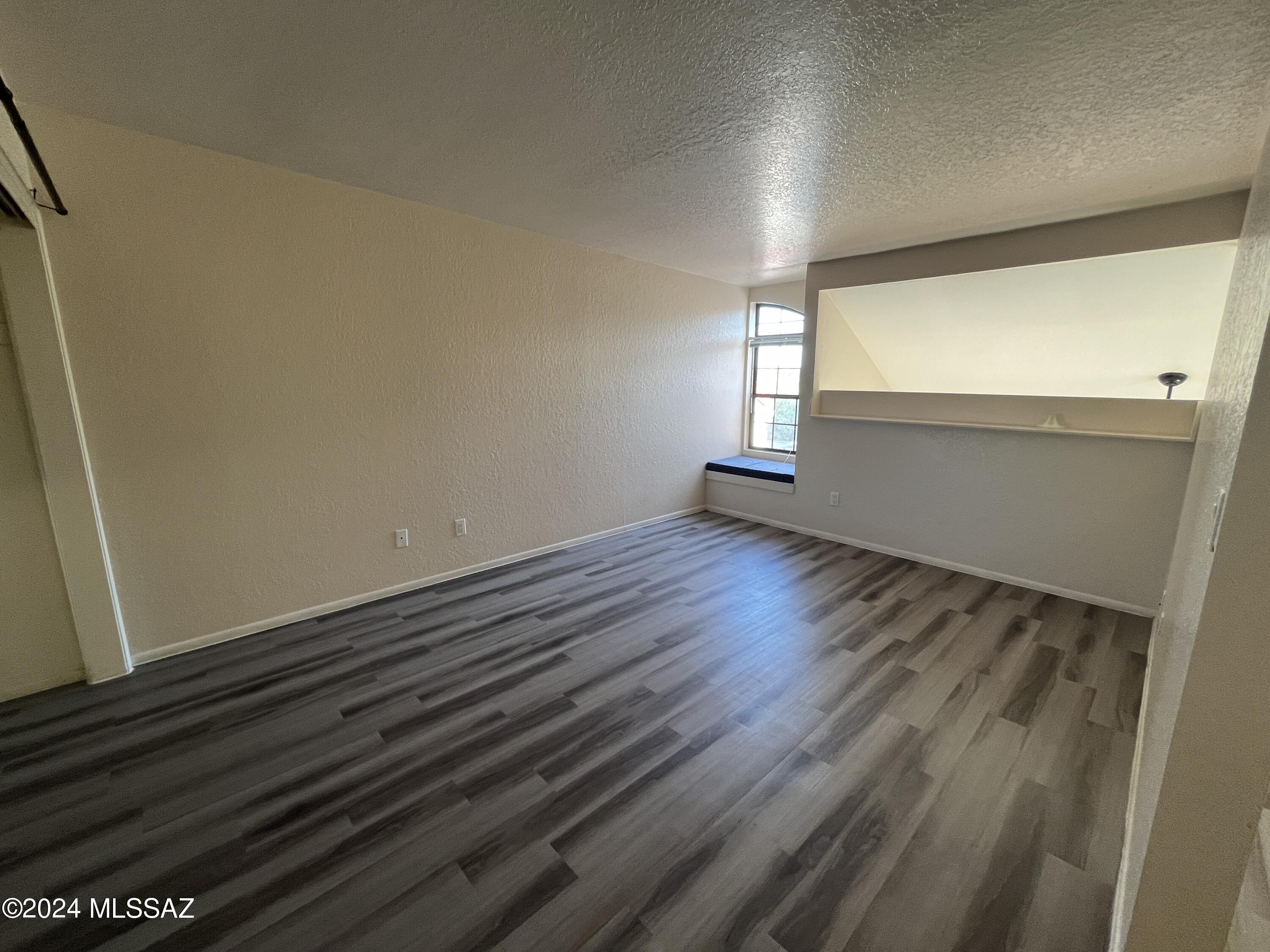 River Grove Condos. - Residential Lease
