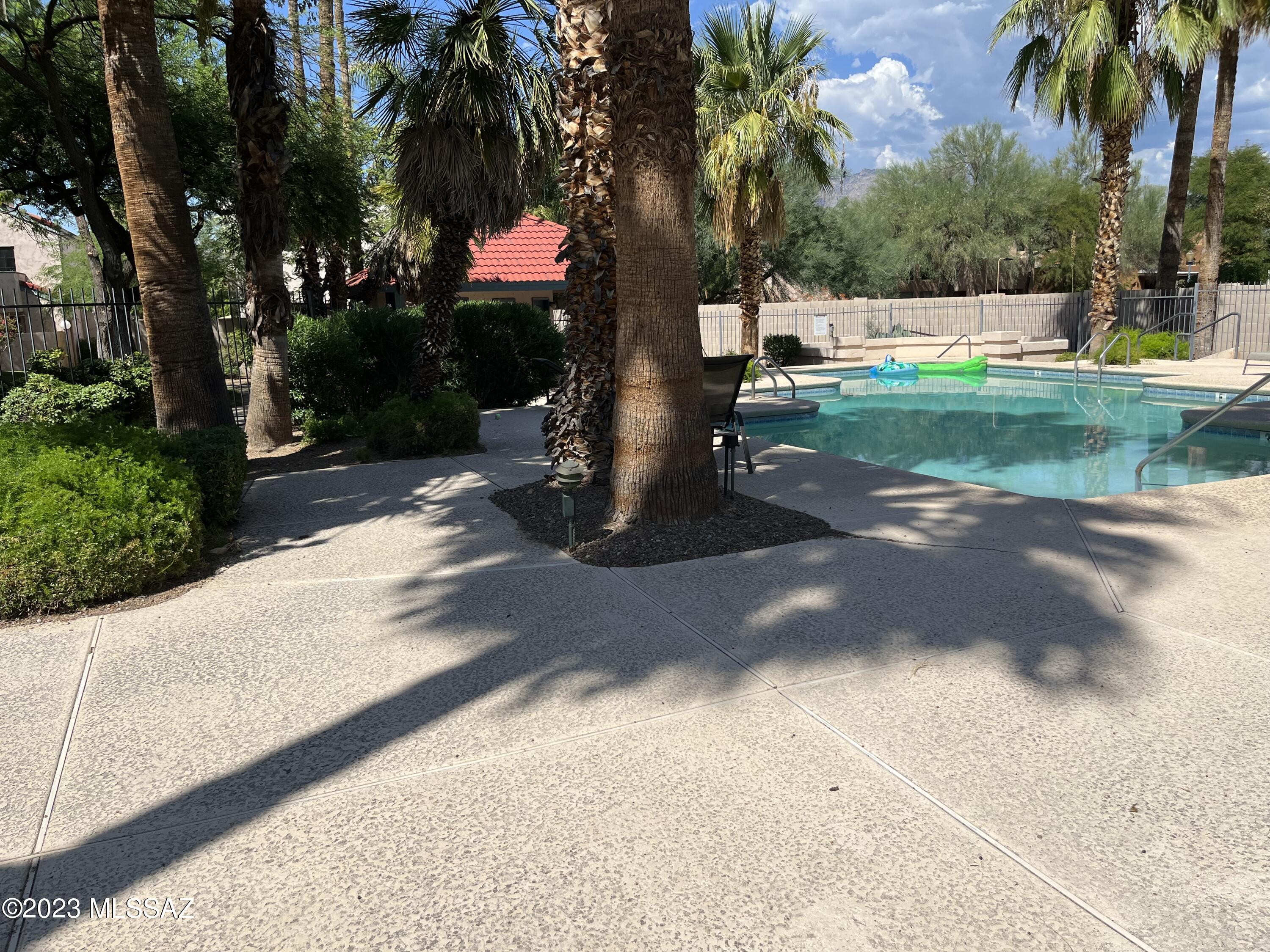 River Grove Condos. - Residential Lease