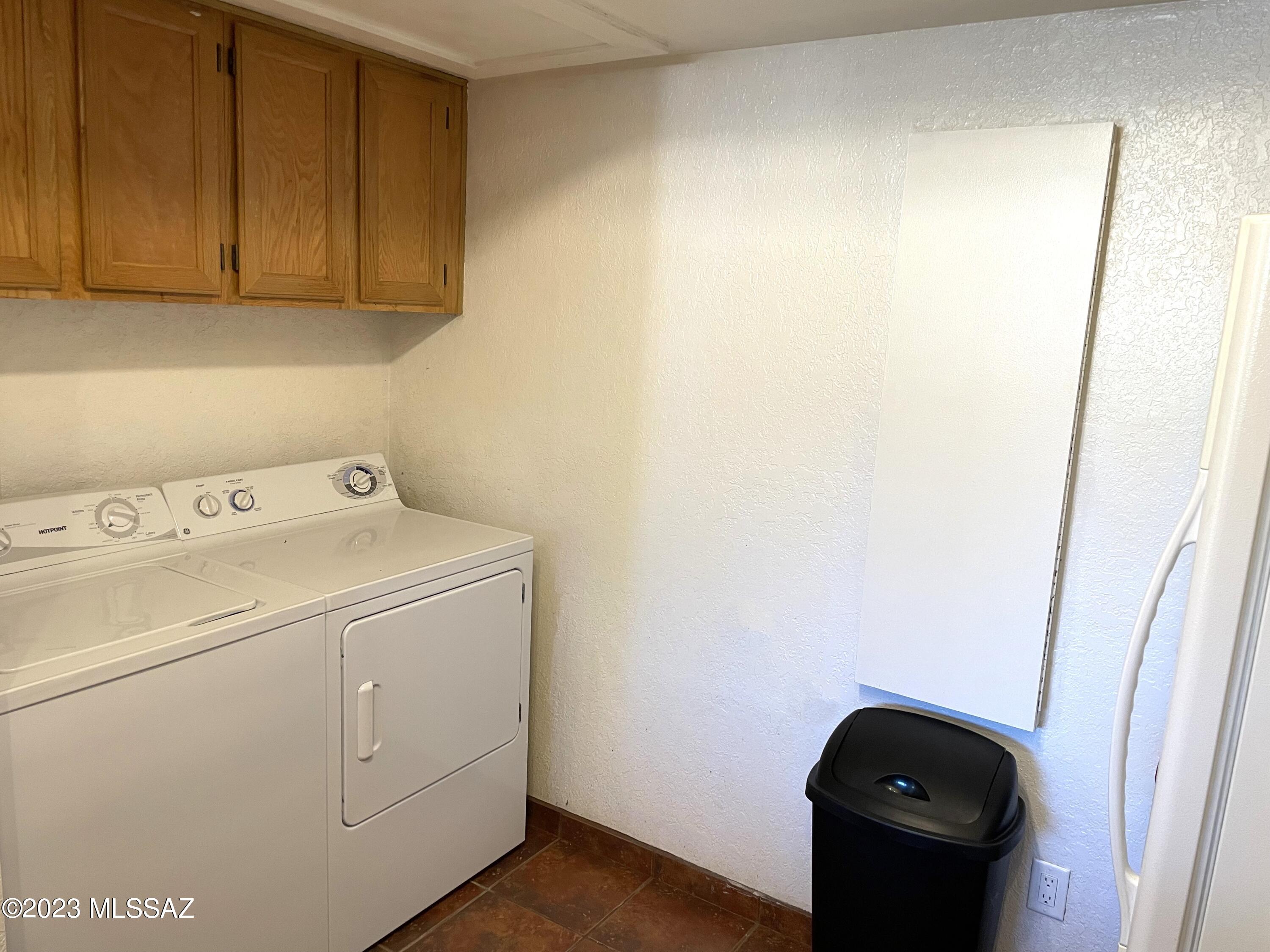 River Grove Condos. - Residential Lease