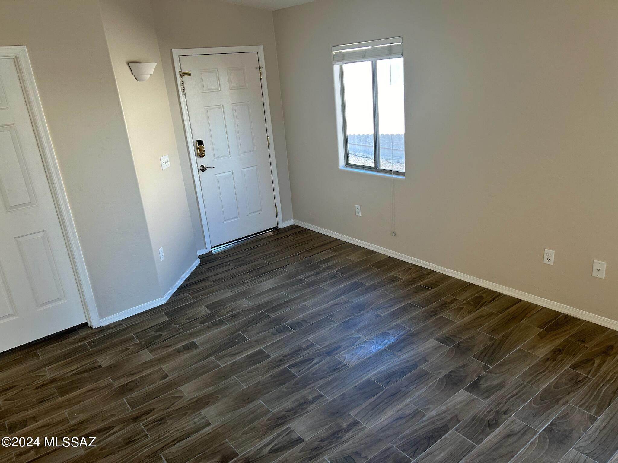 Rancho Del Lago (1-100) - Residential Lease