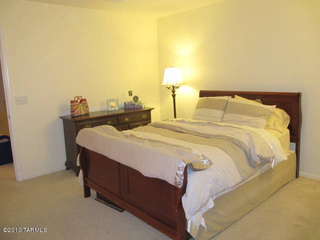 Rancho Del Lago (1-100) - Residential Lease