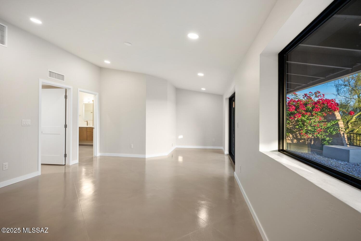 Shadow Roc (1-80) - Residential