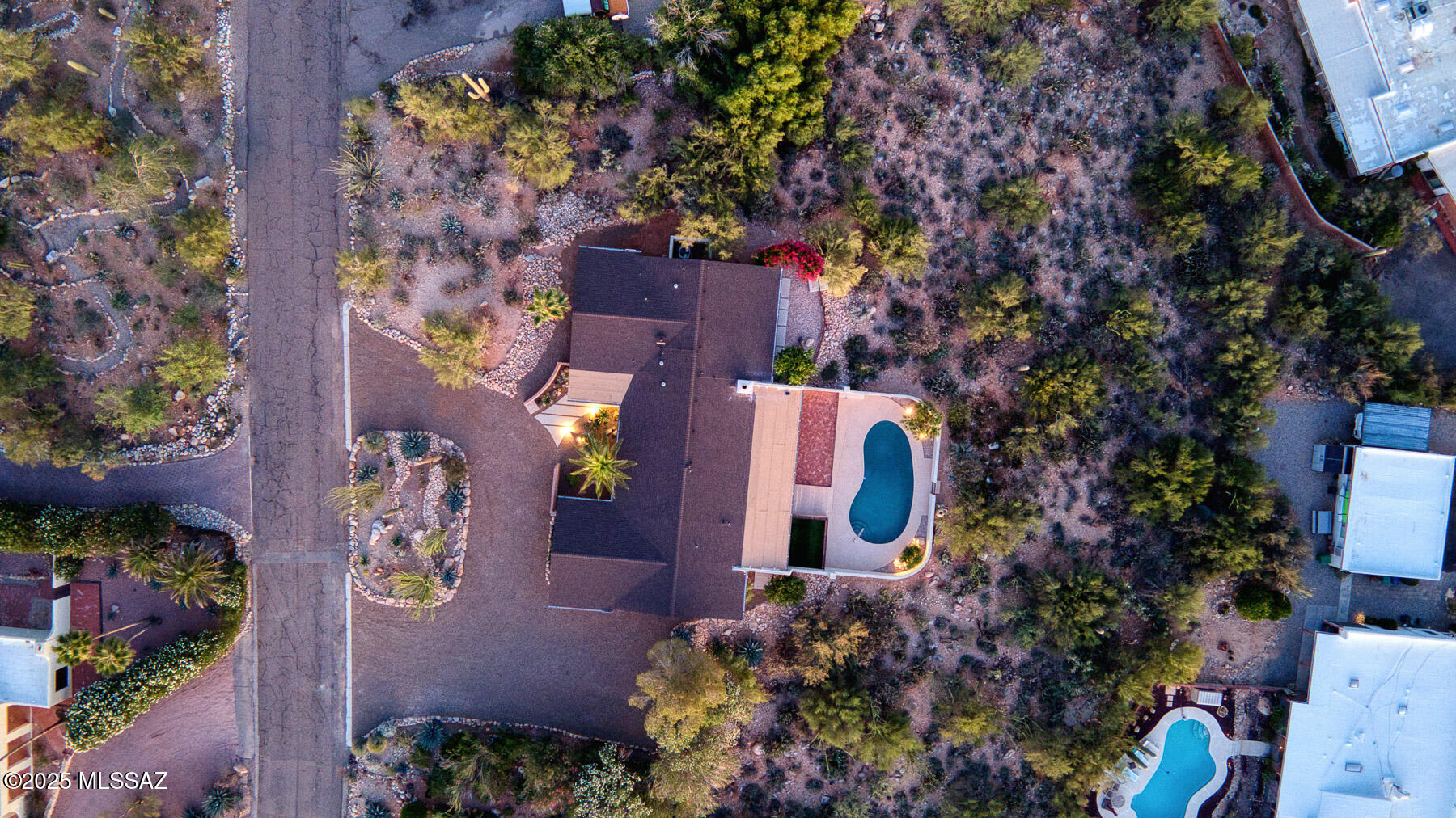 Shadow Roc (1-80) - Residential