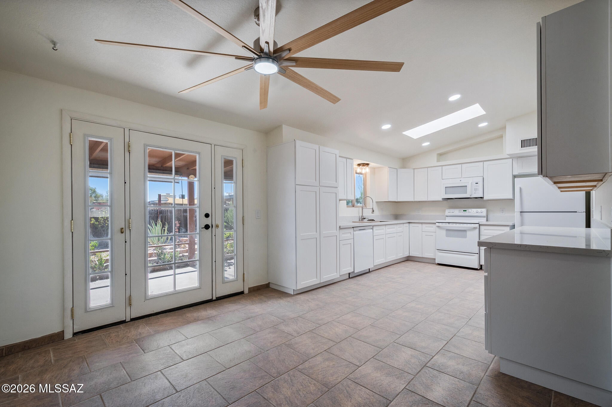 Casas Adobes Park (416-540) - Residential
