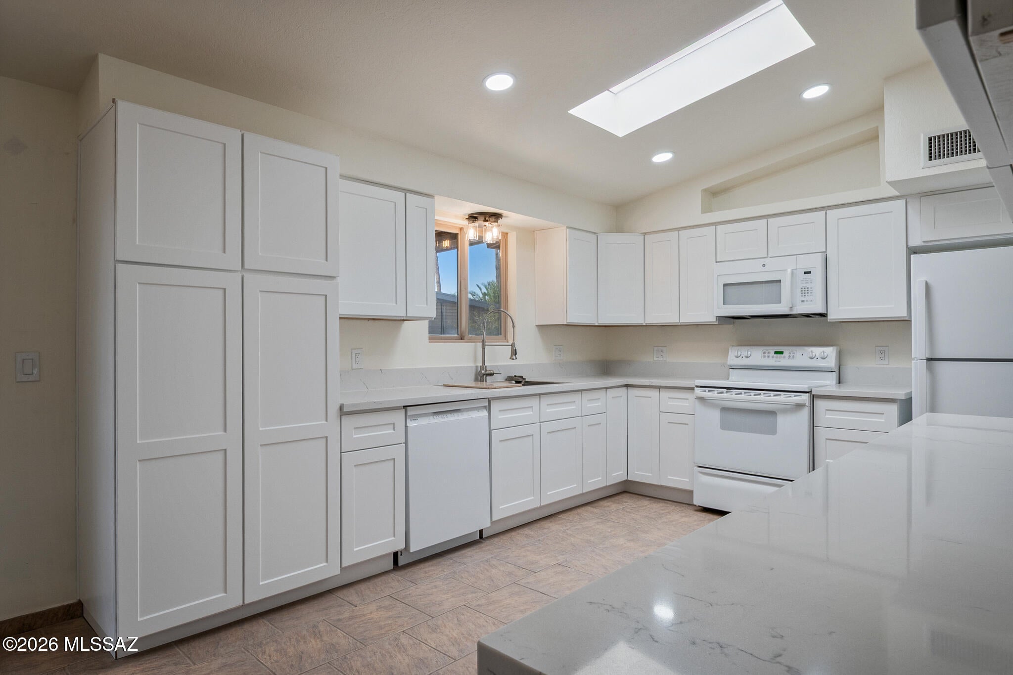 Casas Adobes Park (416-540) - Residential