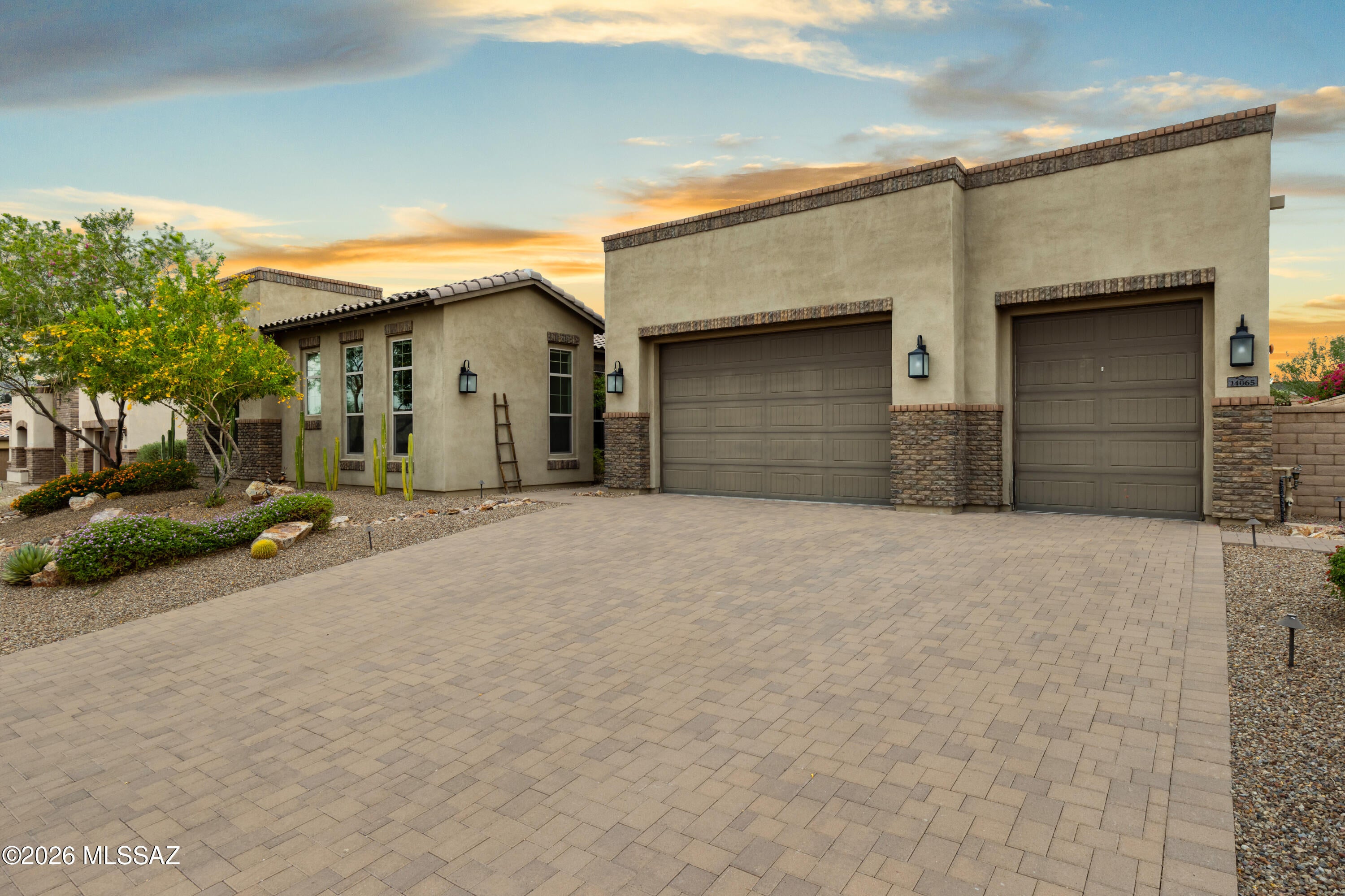 Los Saguaros At Dove Mountain SQ20121640199 - Residential