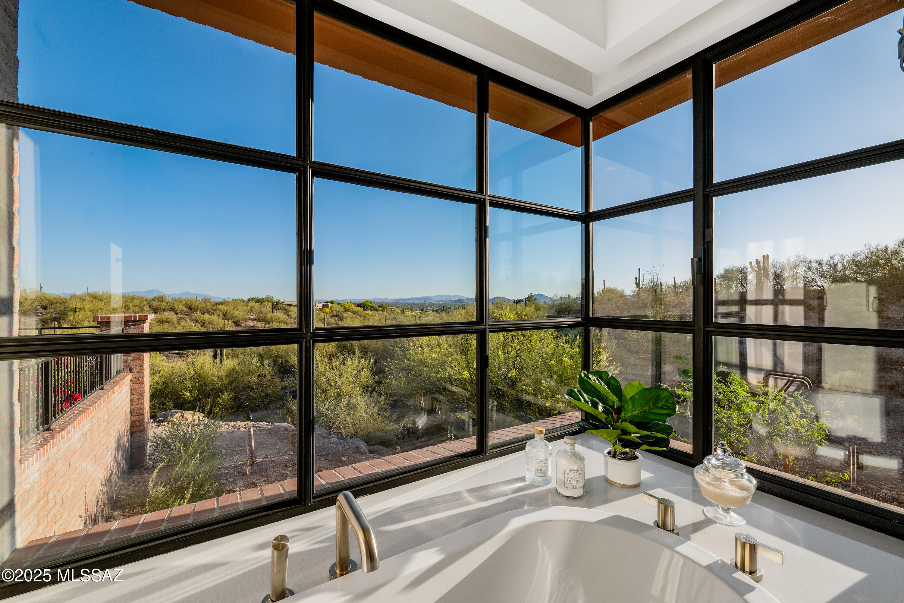Quintana in the Catalina Foothills - Residential
