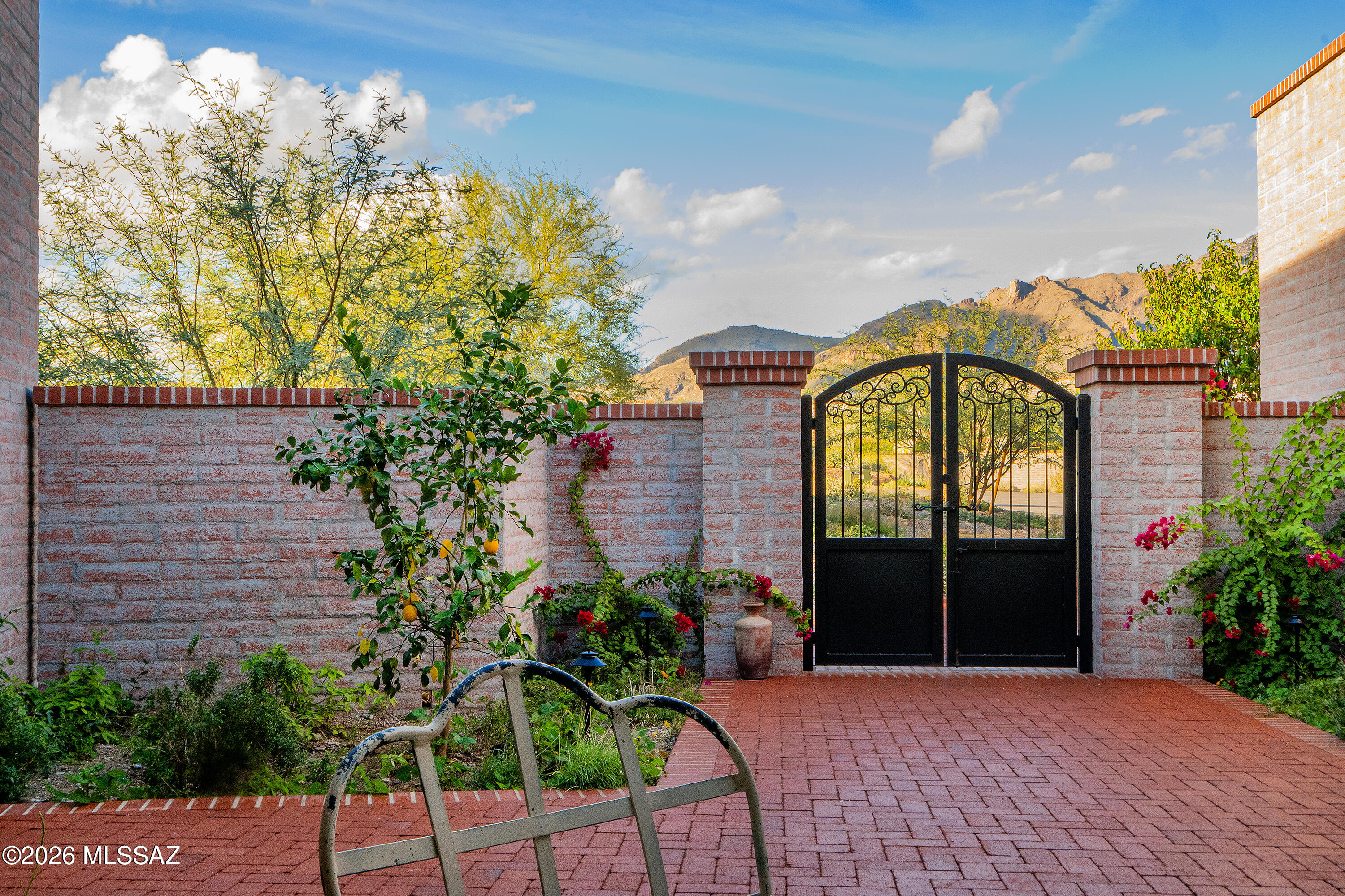Quintana in the Catalina Foothills - Residential