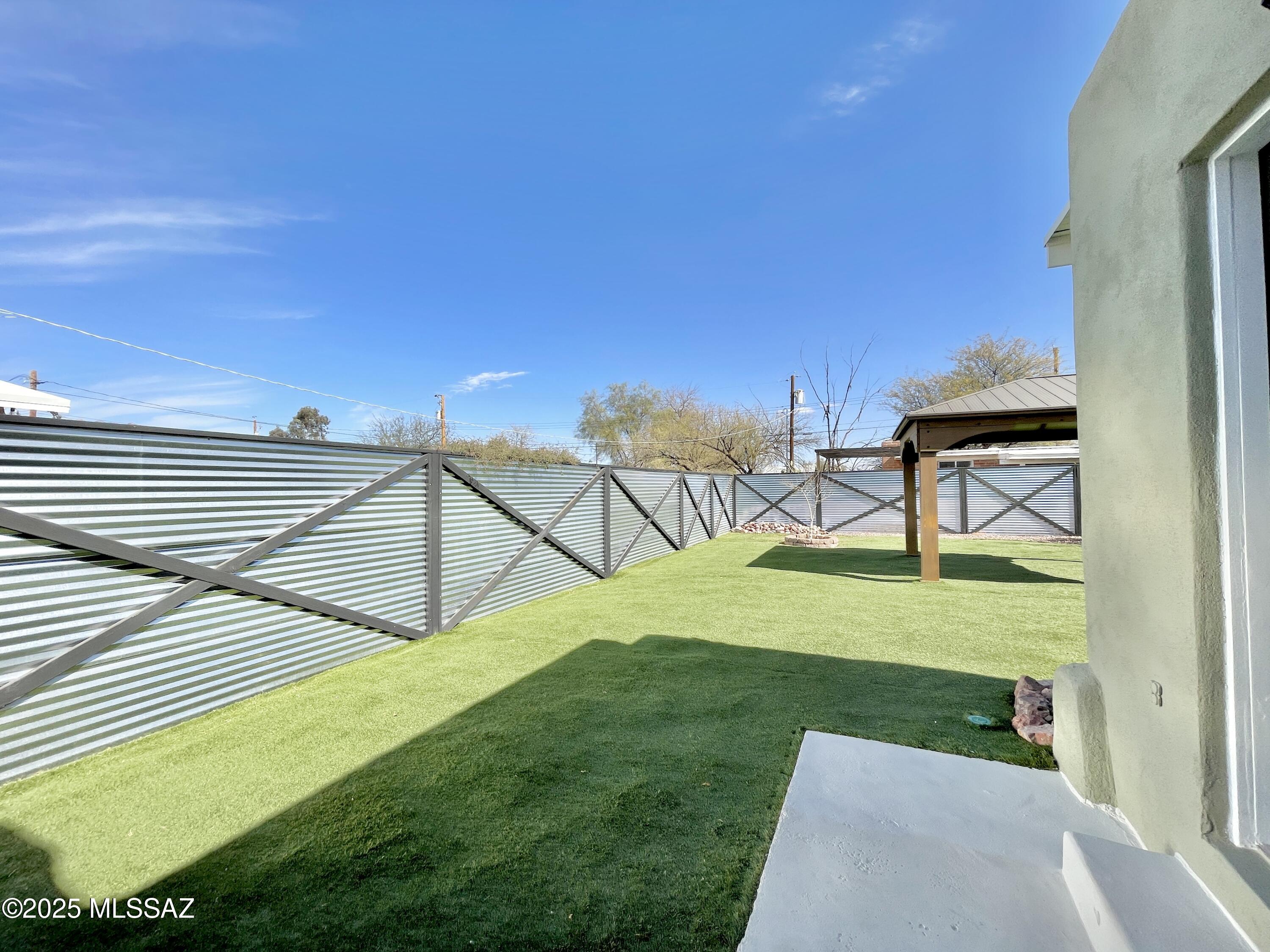 El Pasadena Tract - Residential Lease