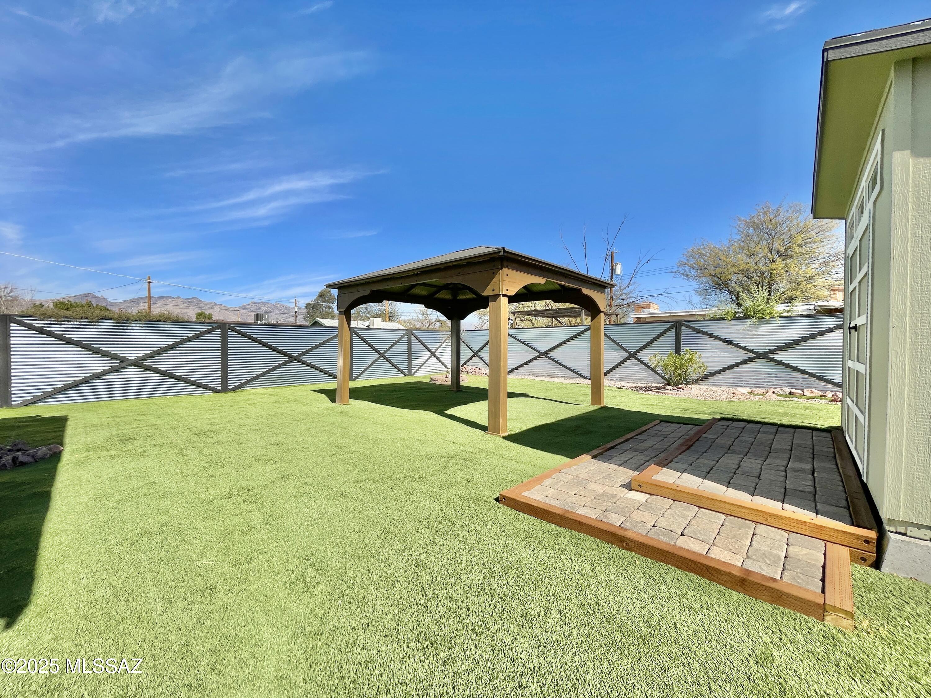 El Pasadena Tract - Residential Lease