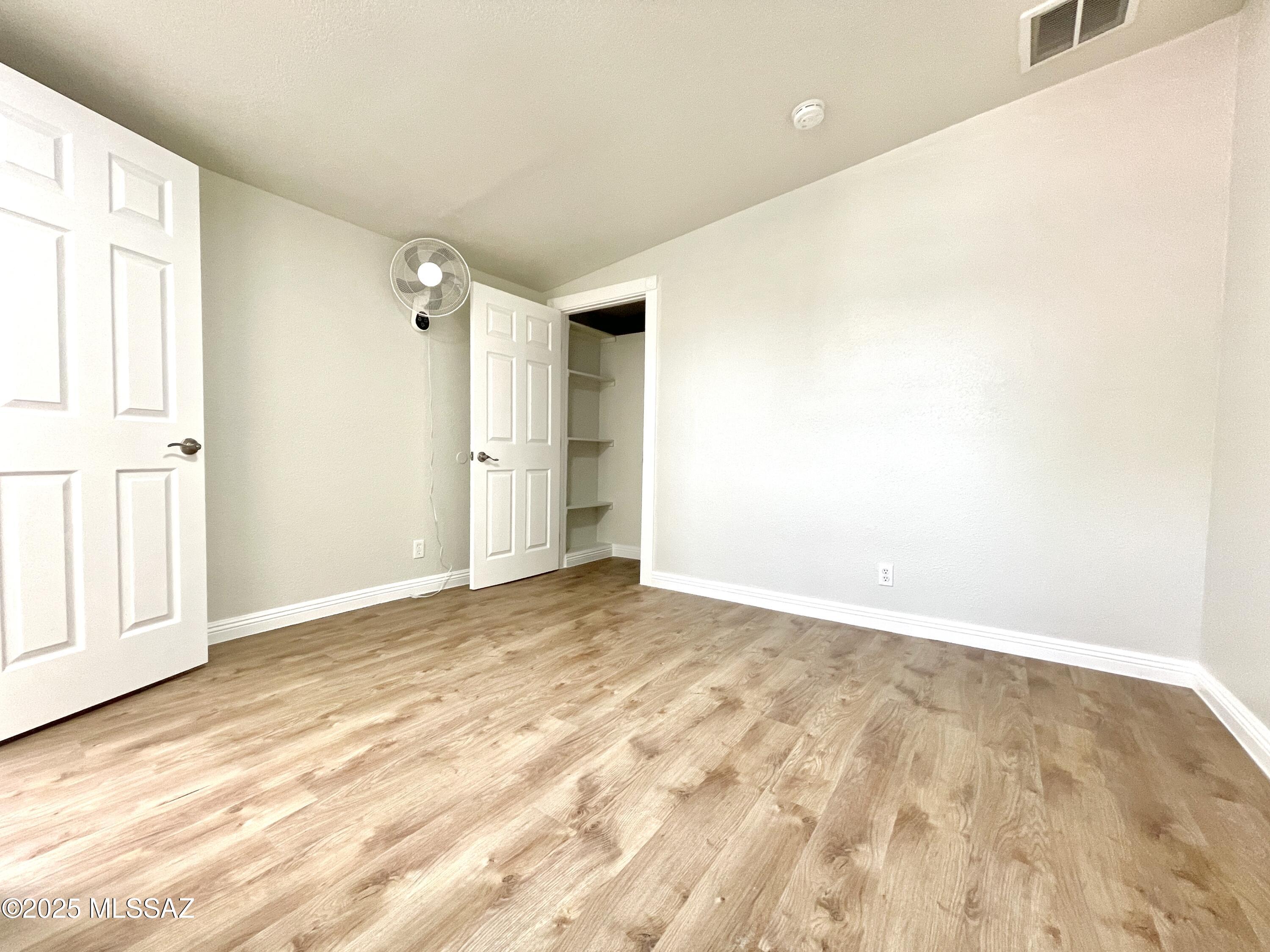 El Pasadena Tract - Residential Lease