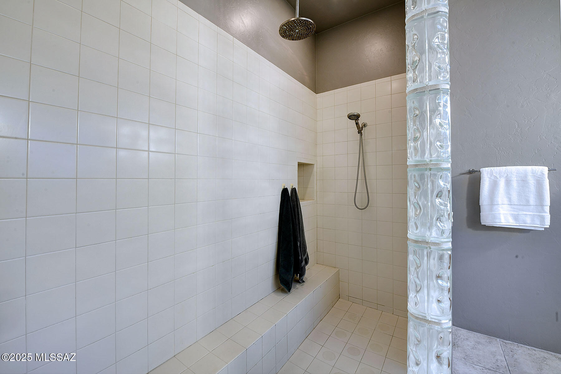 Ventana Del Rio (1-29) - Residential