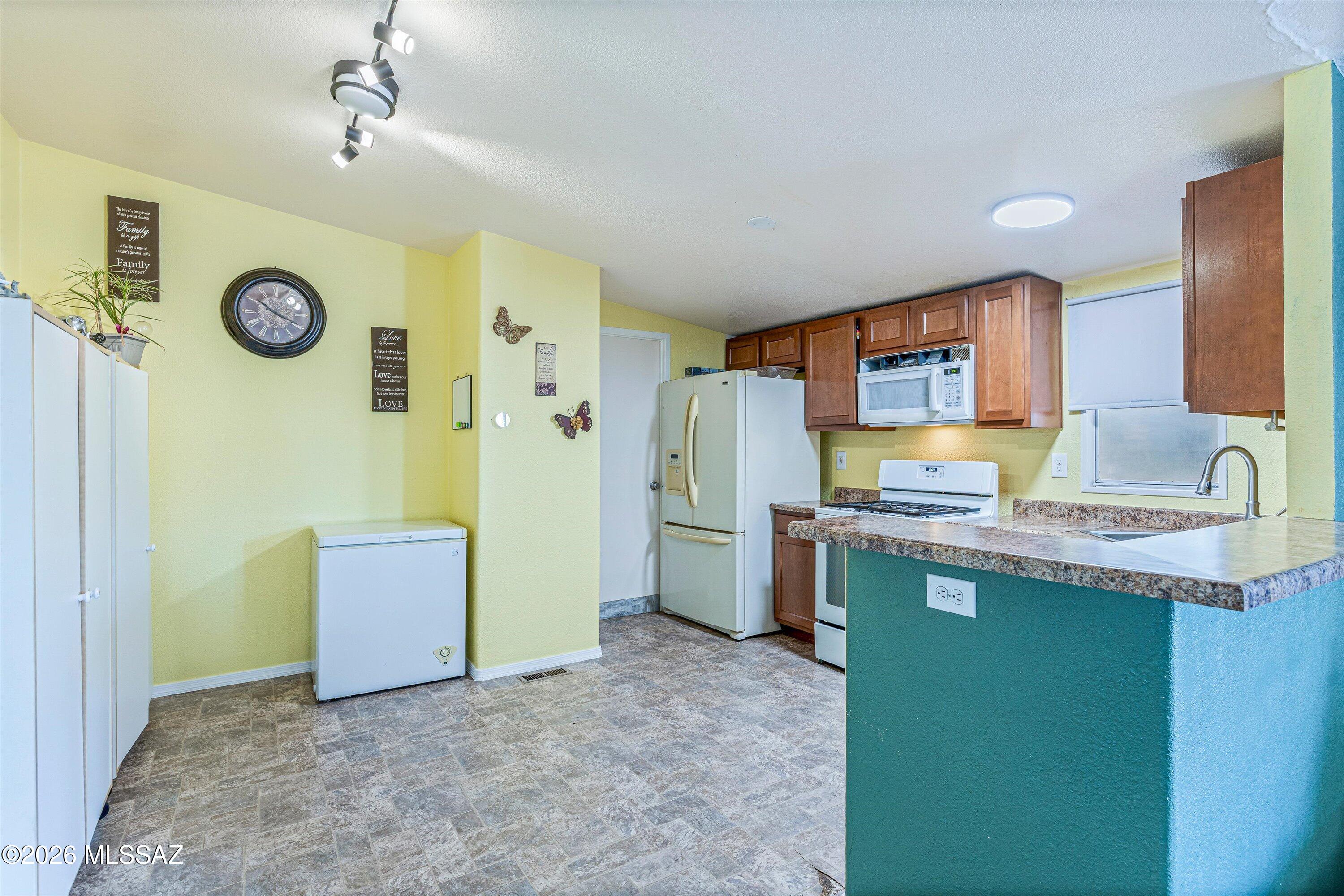 Sunland Gardens - Residential