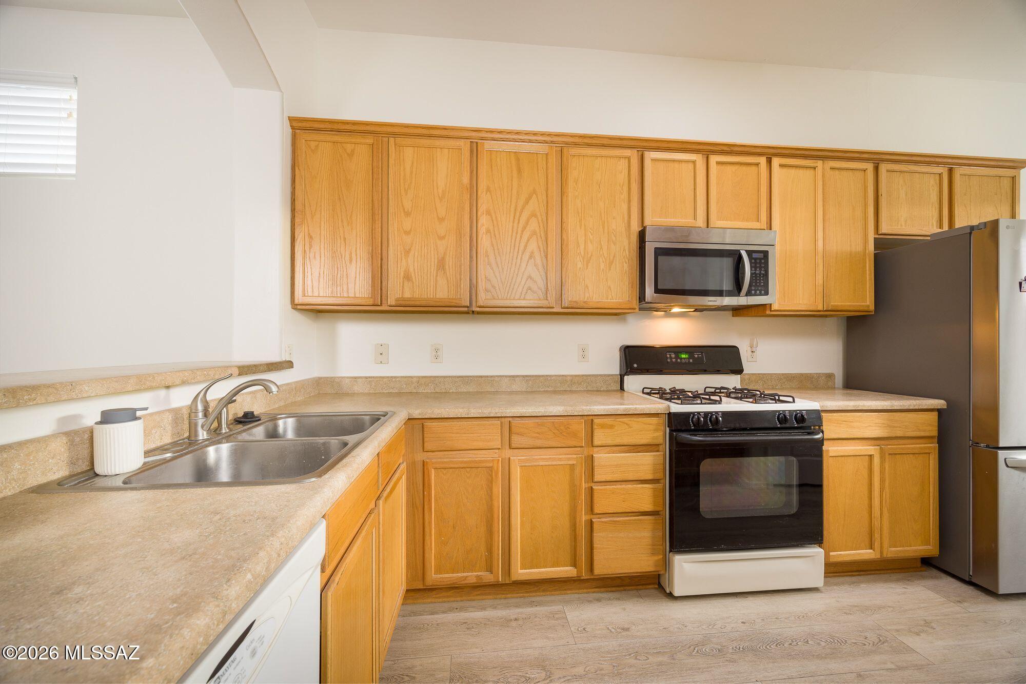 HIGH PLAINS RANCH - Residential Lease