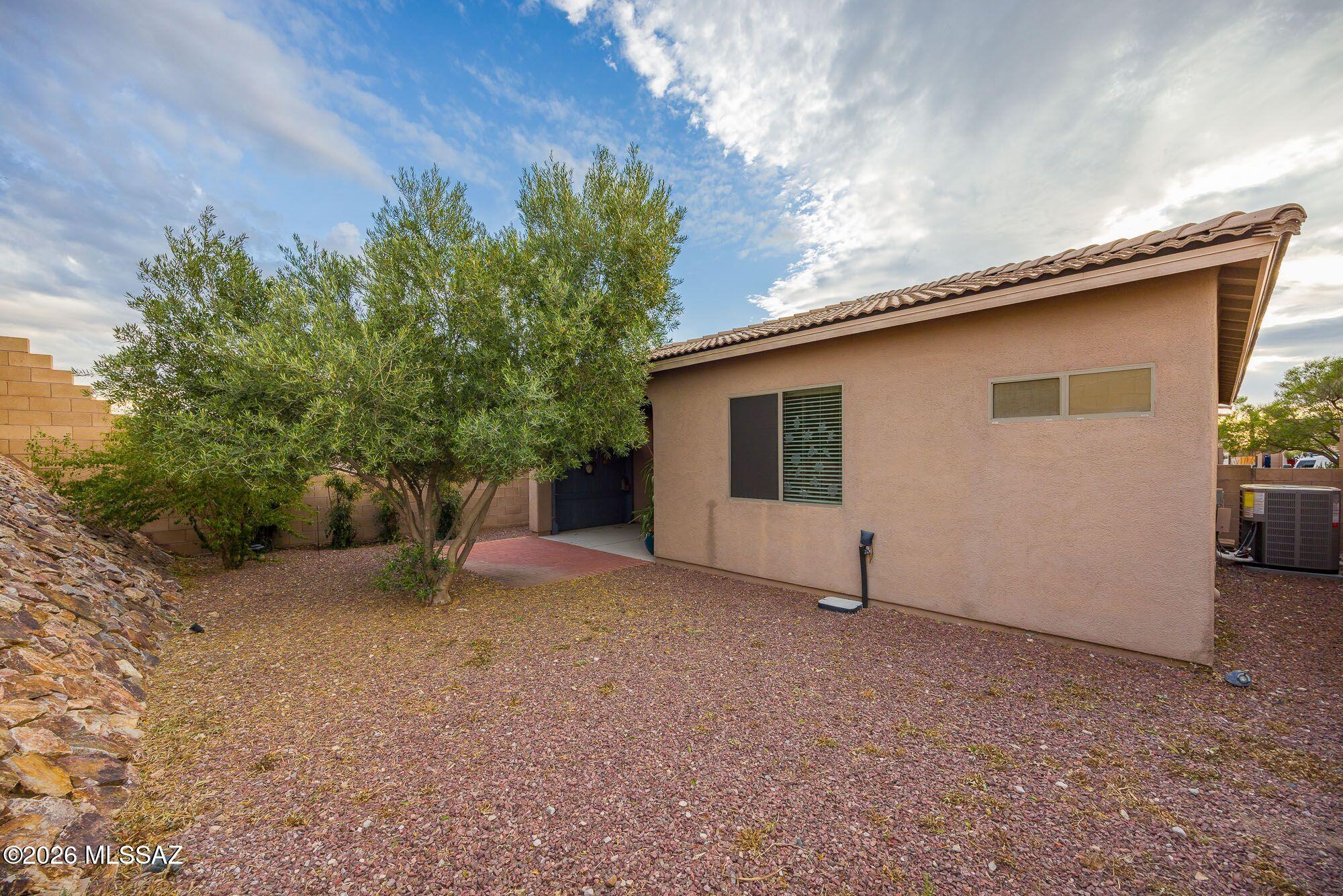 HIGH PLAINS RANCH - Residential Lease