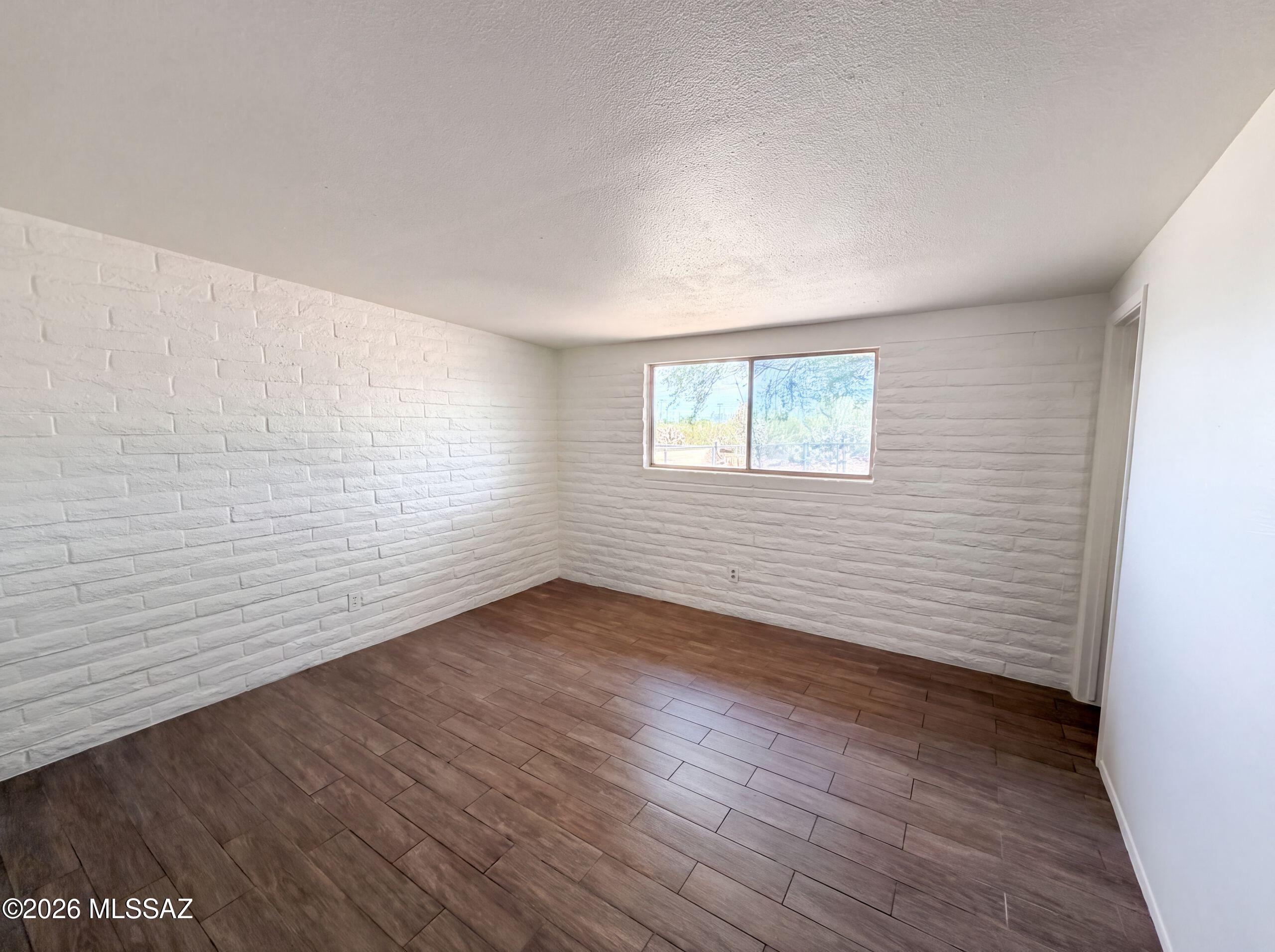 Pine Grove (1-101) - Residential