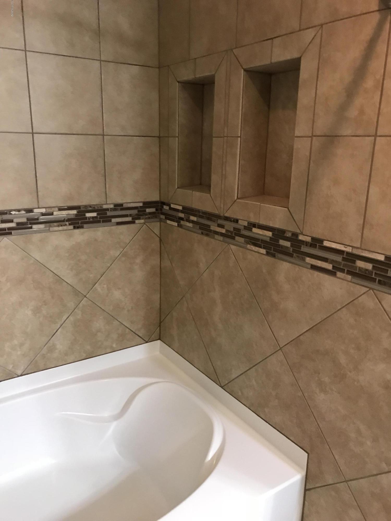 Mountain View Condos. (1-76) - Residential Lease