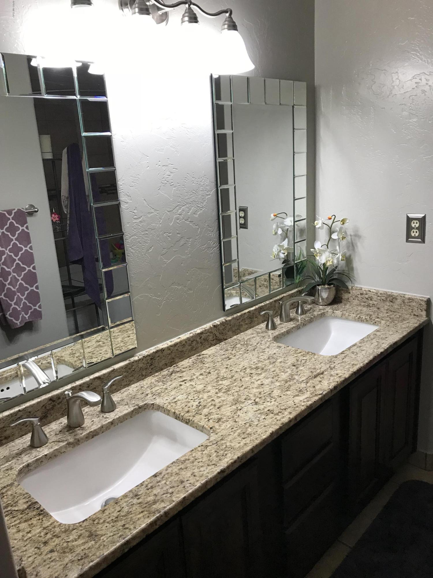 Mountain View Condos. (1-76) - Residential Lease