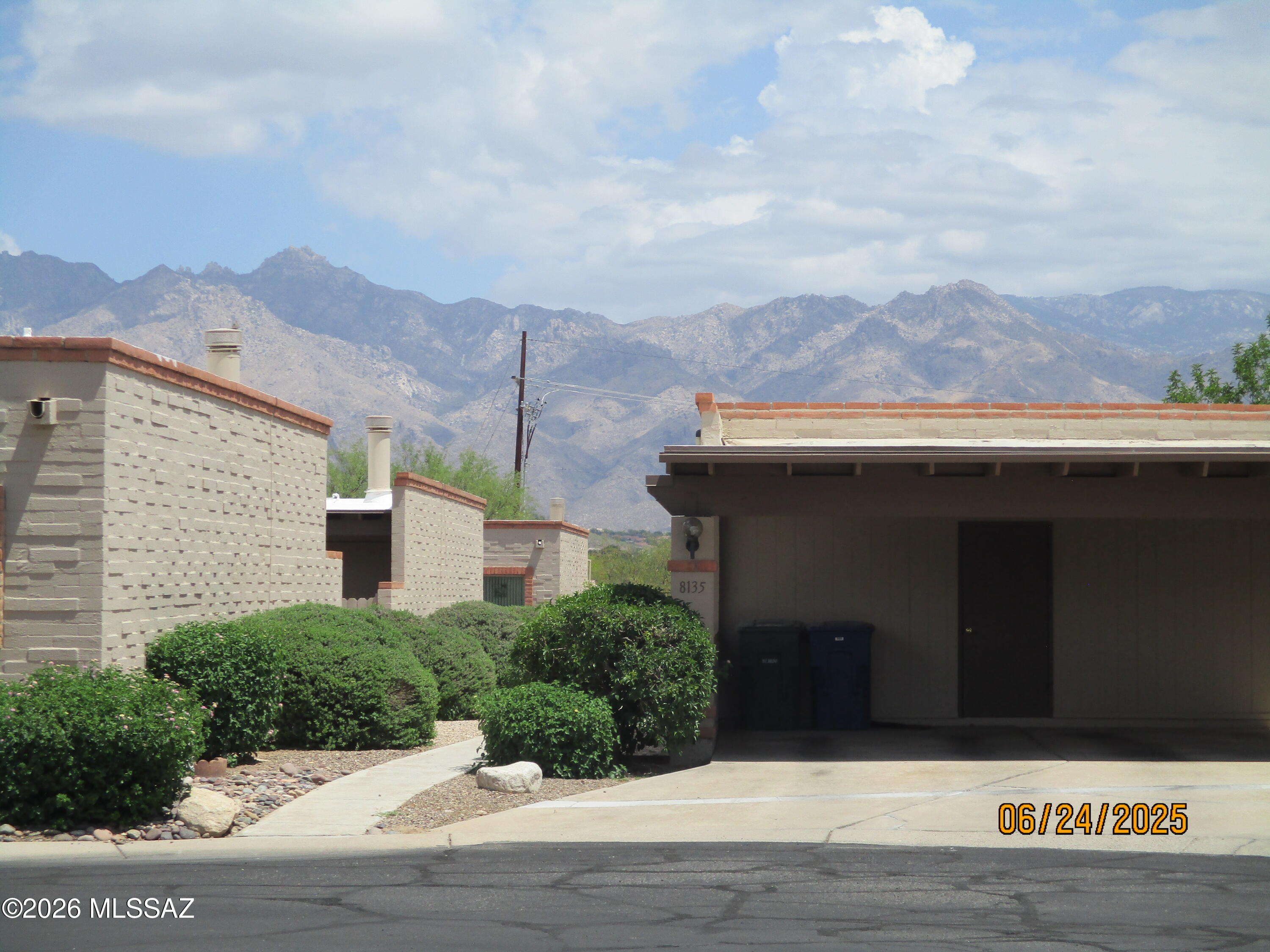 This 3br/2ba Townhome with 1476 sq ft is located on a private cul-de-sac. Home has tons of natural light and skylights. Fireplace in living area. Master has walk in closet. Home has a laundry room and storage room out in the 2 car carport. Community pool and close to shopping, dining, and Udall Park.
