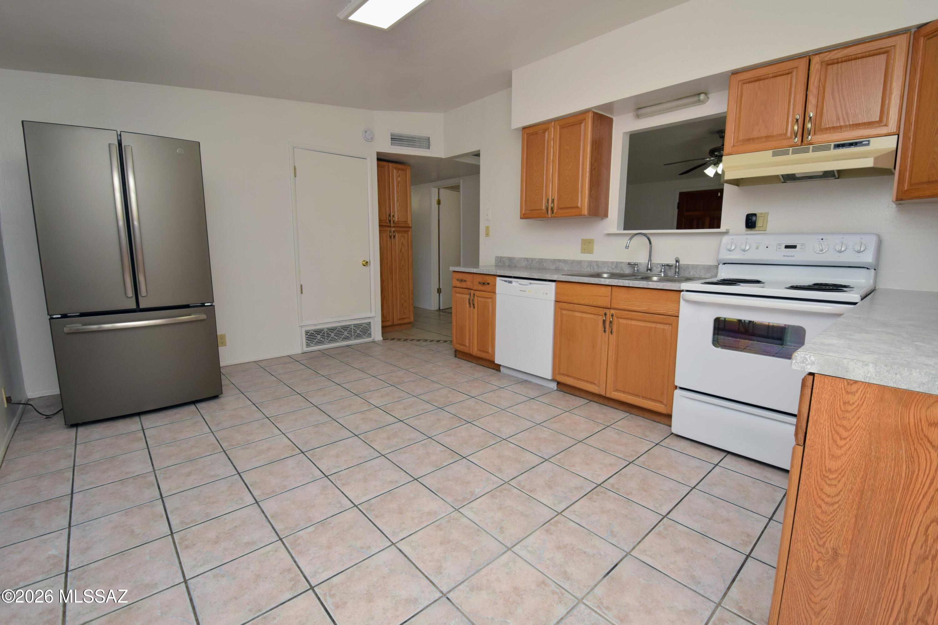 Fort Lowell Estates - Residential Lease