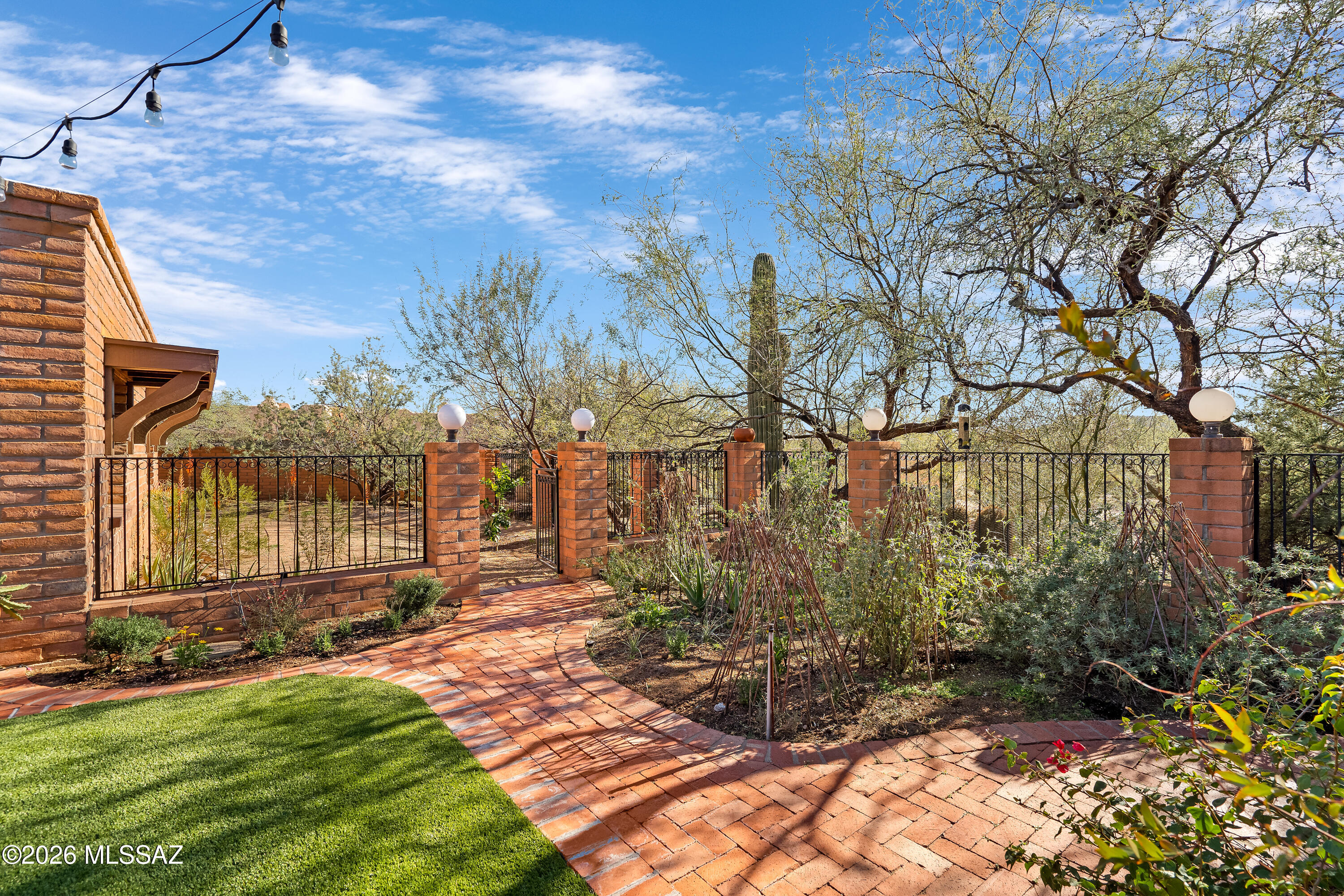 Sabino Town And Country Estates (1-77) - Residential