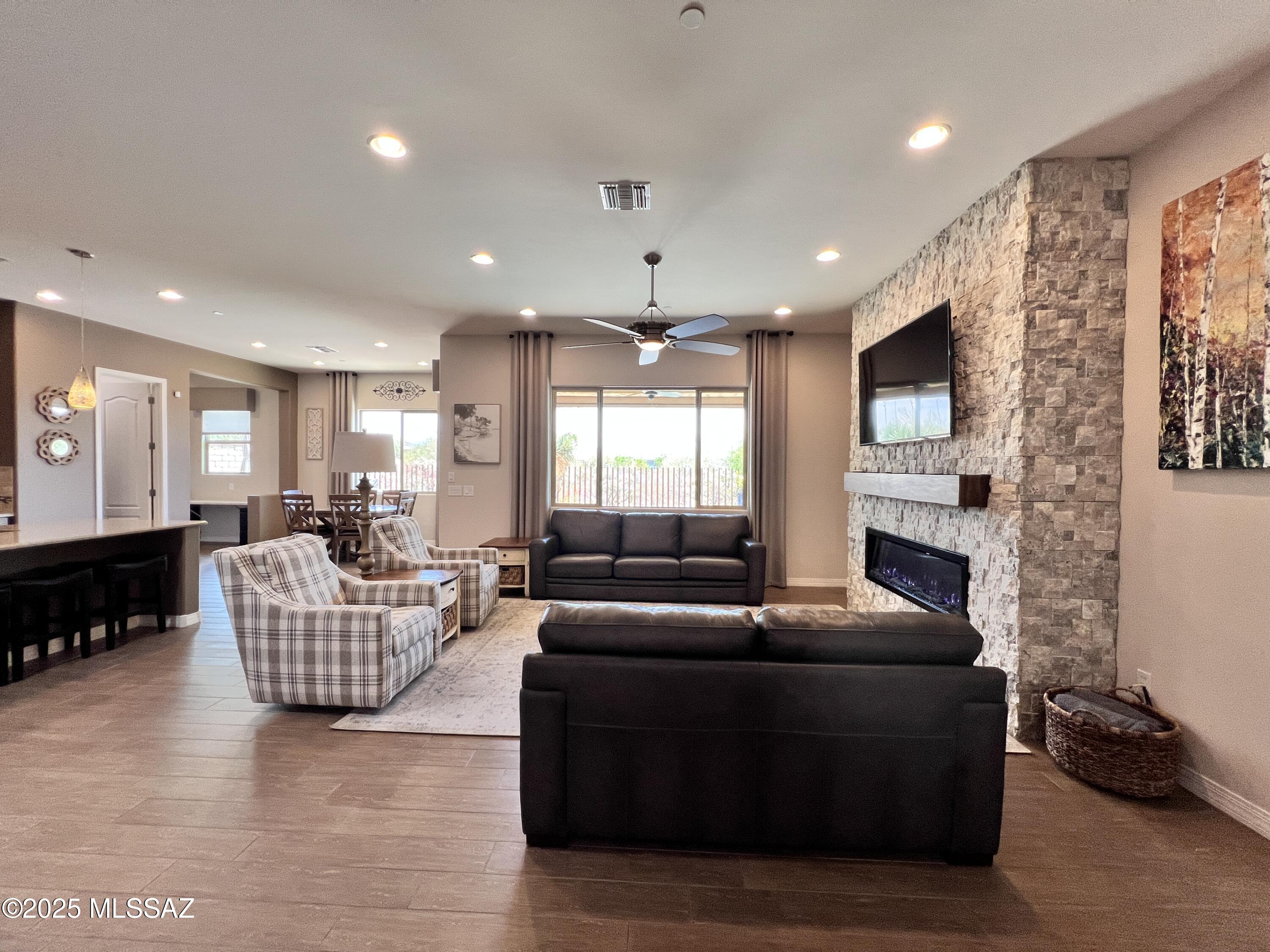 Los Saguaros At Dove Mountain SQ20121640199 - Residential Lease