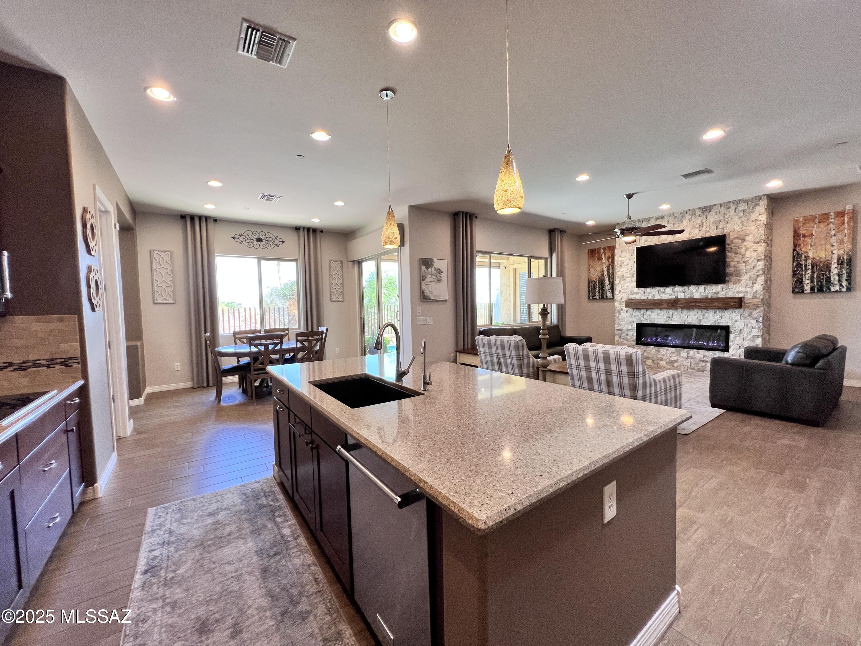 Los Saguaros At Dove Mountain SQ20121640199 - Residential Lease