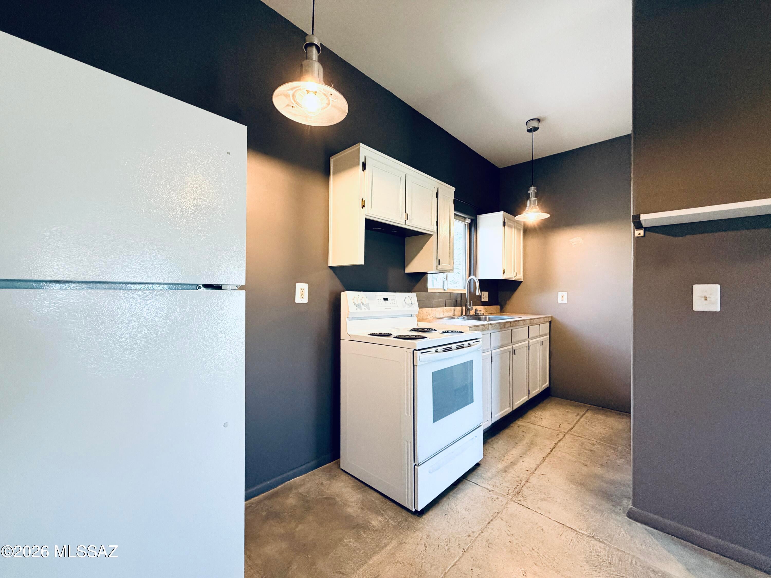 Paradise Mountain Estates - Residential Lease