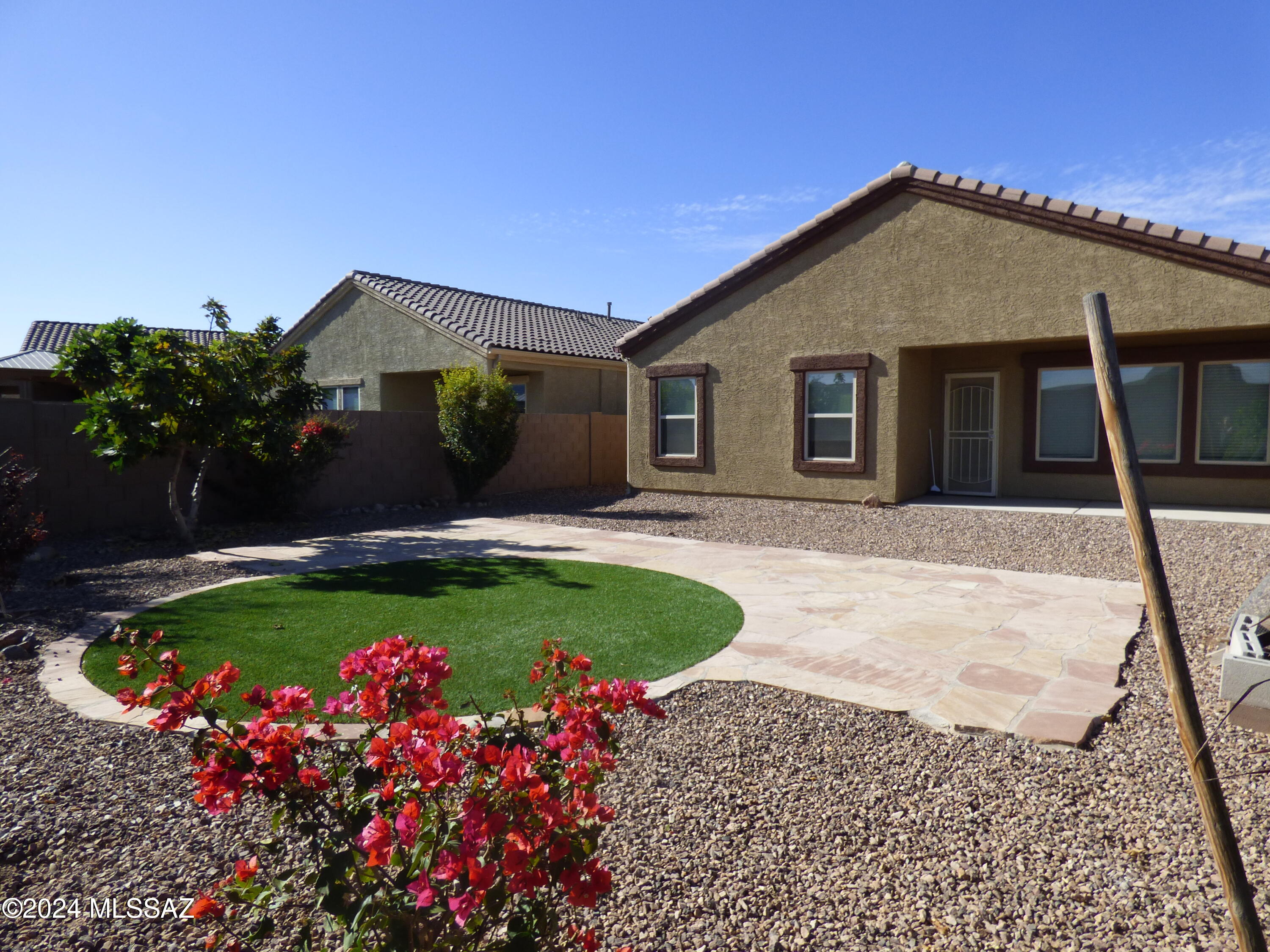 Saguaro Bloom - Residential Lease