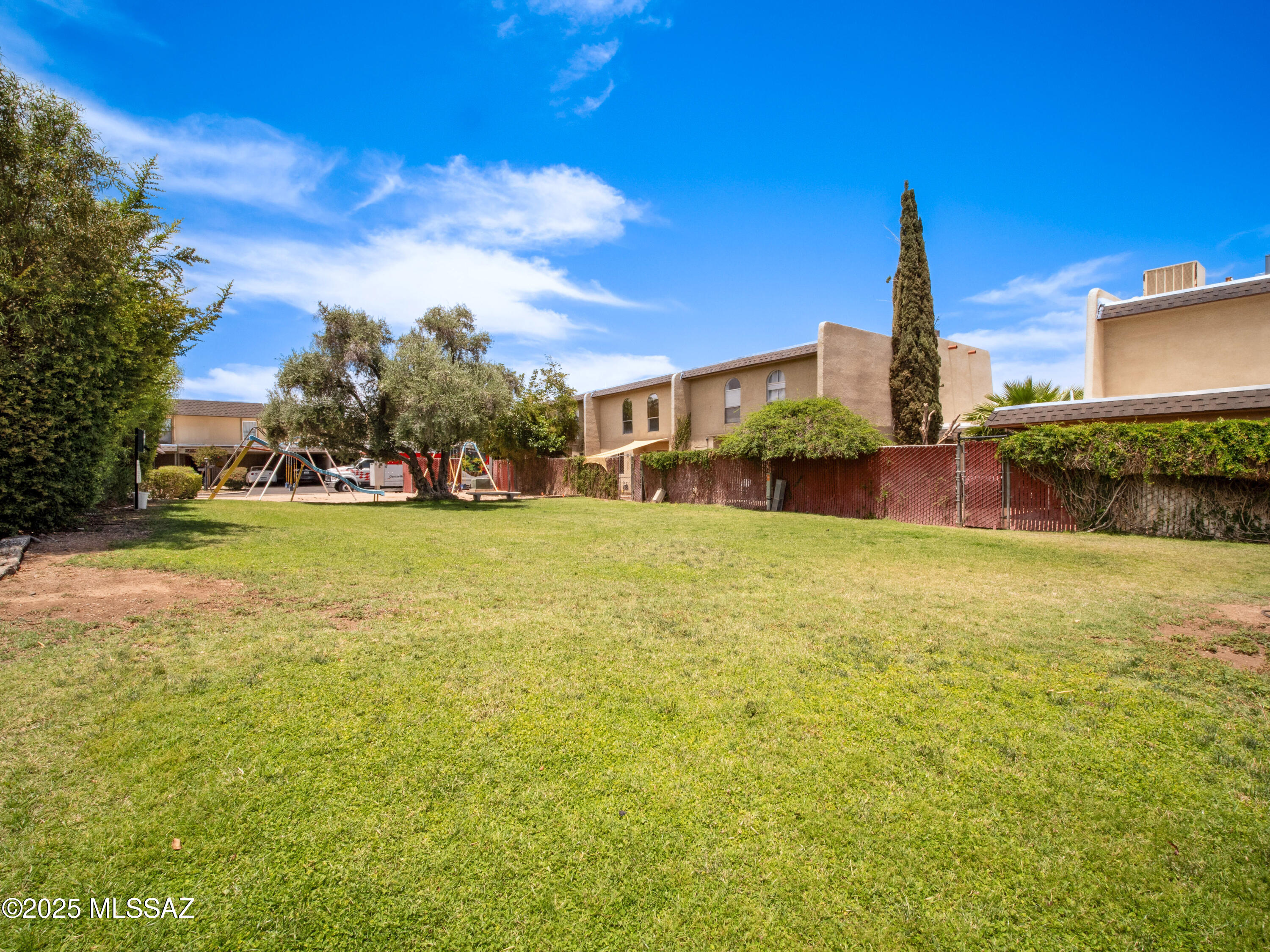 Valle Cereza (1-59) - Residential