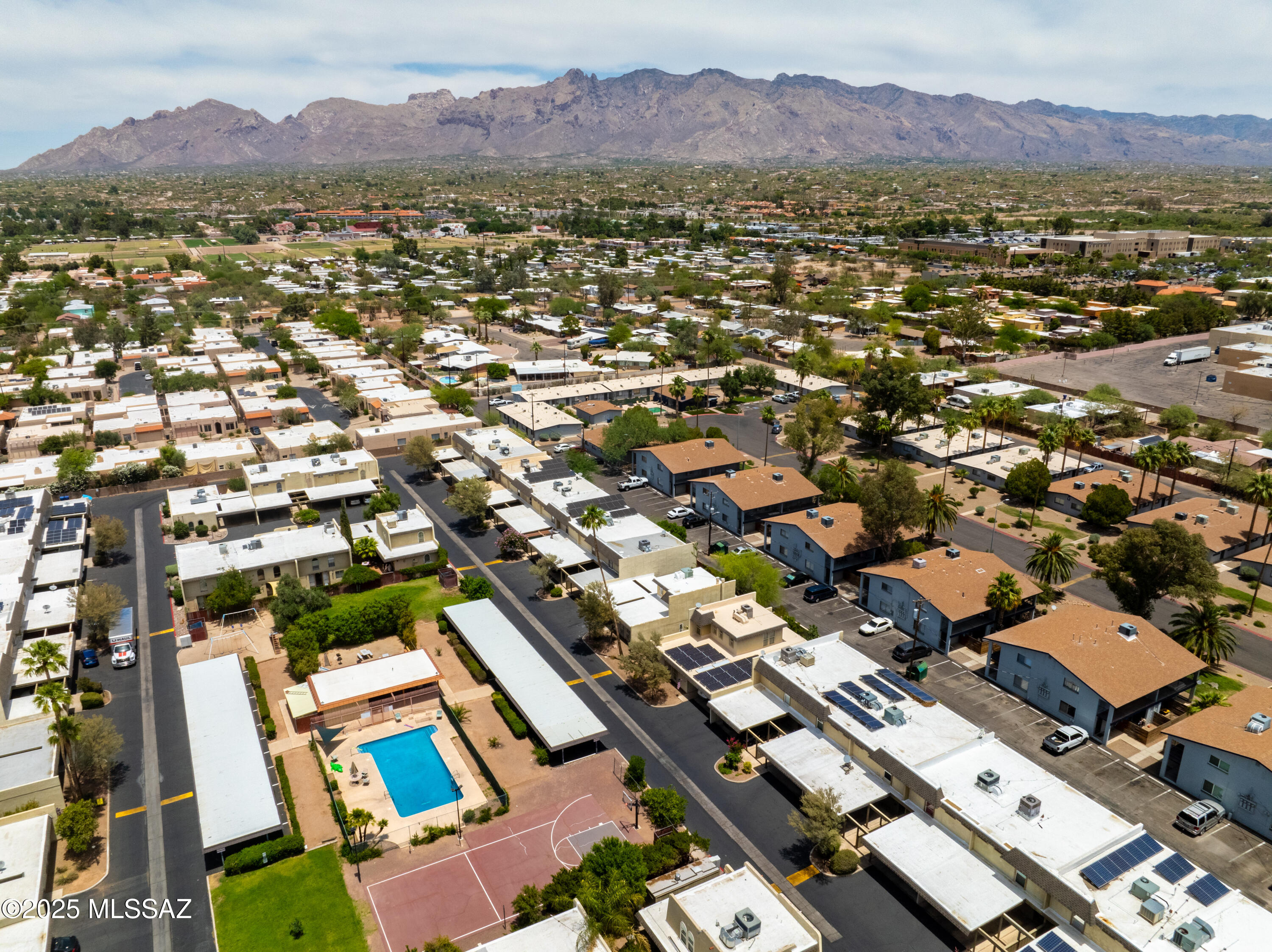 Valle Cereza (1-59) - Residential