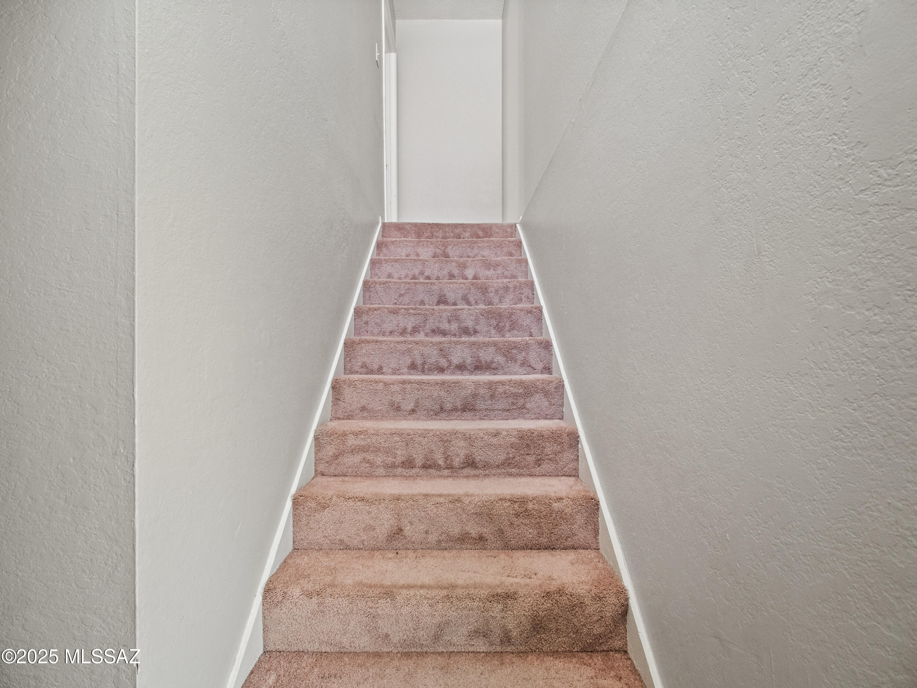 Valle Cereza (1-59) - Residential