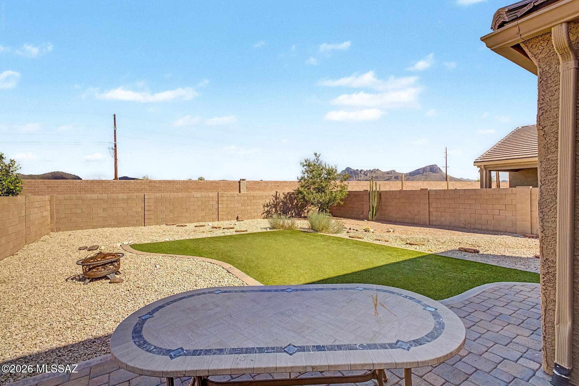 Saguaro Bloom - Residential