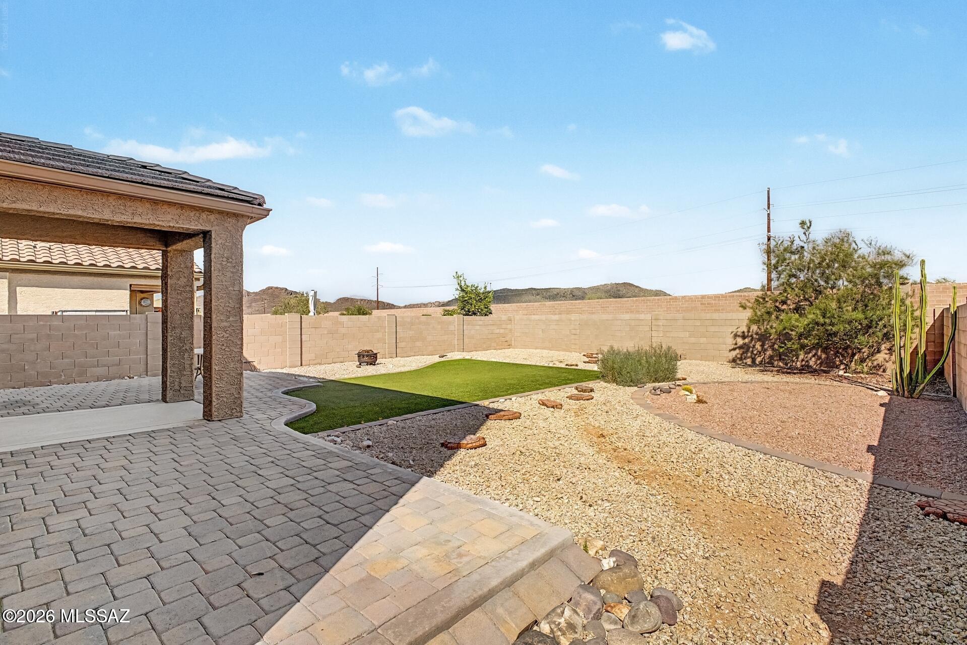Saguaro Bloom - Residential