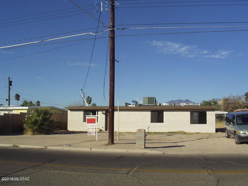Great, clean house with lots of space around it in the fenced back and front yards.  Greatly reduced electric bill with the solar system. Property doesn't apply to Section 8. 
Take property as serve.